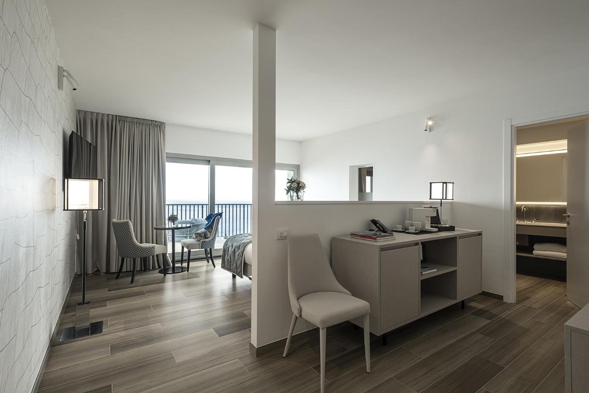 Suite Junior con Terraza y Vista al Mar - Luceo