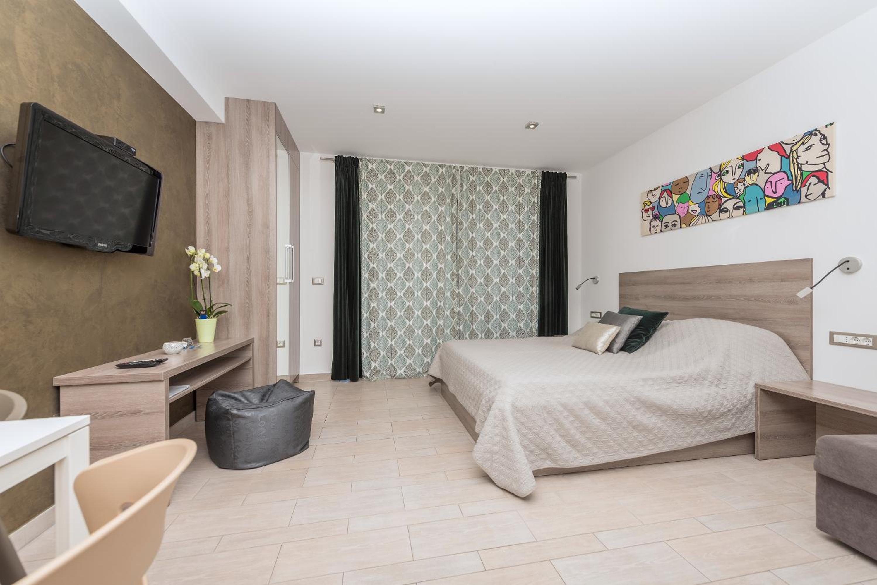 Comfort Studio with Balcony and Sea View photo 1