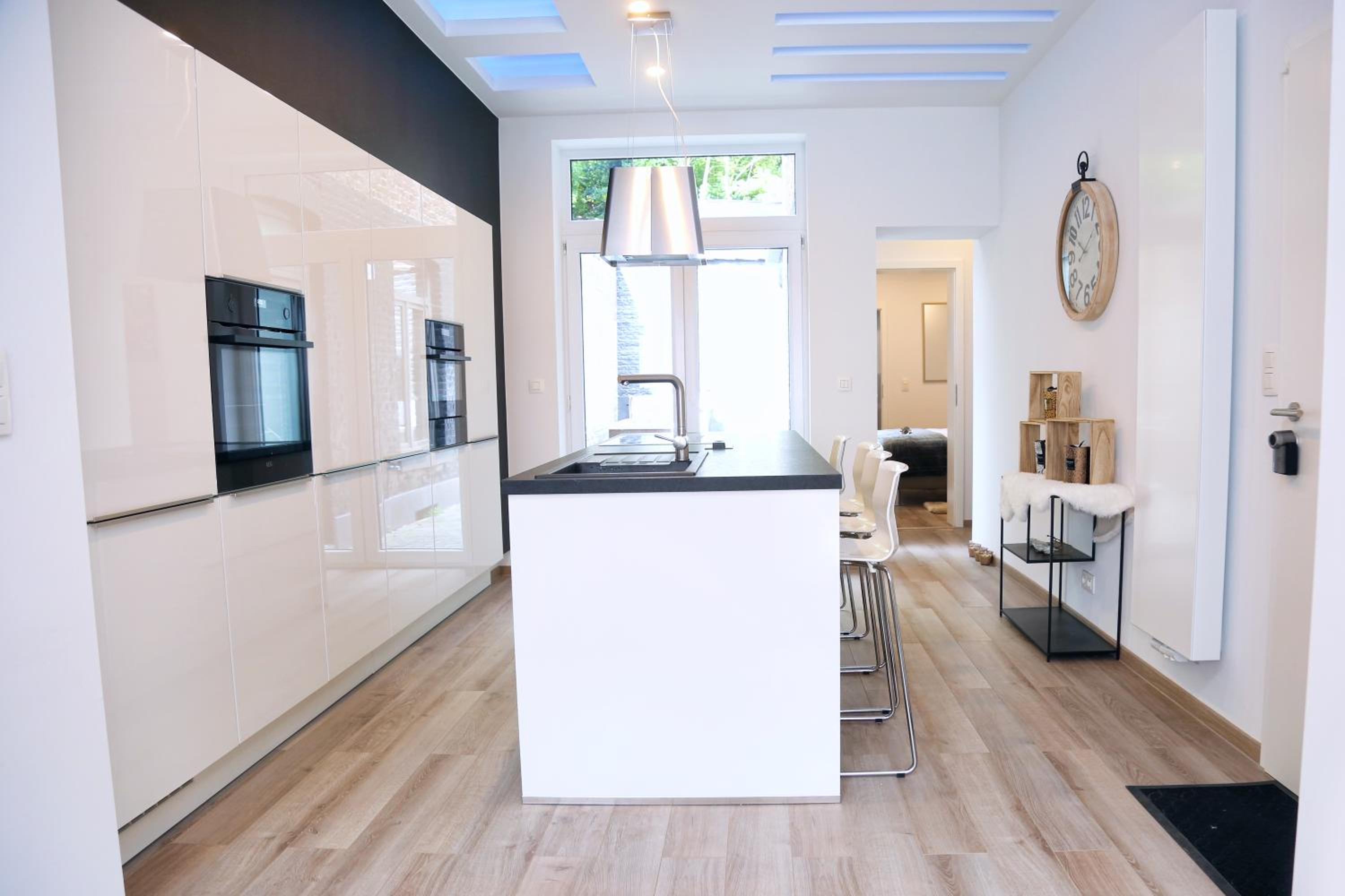 One-Bedroom Apartment - Photo 16