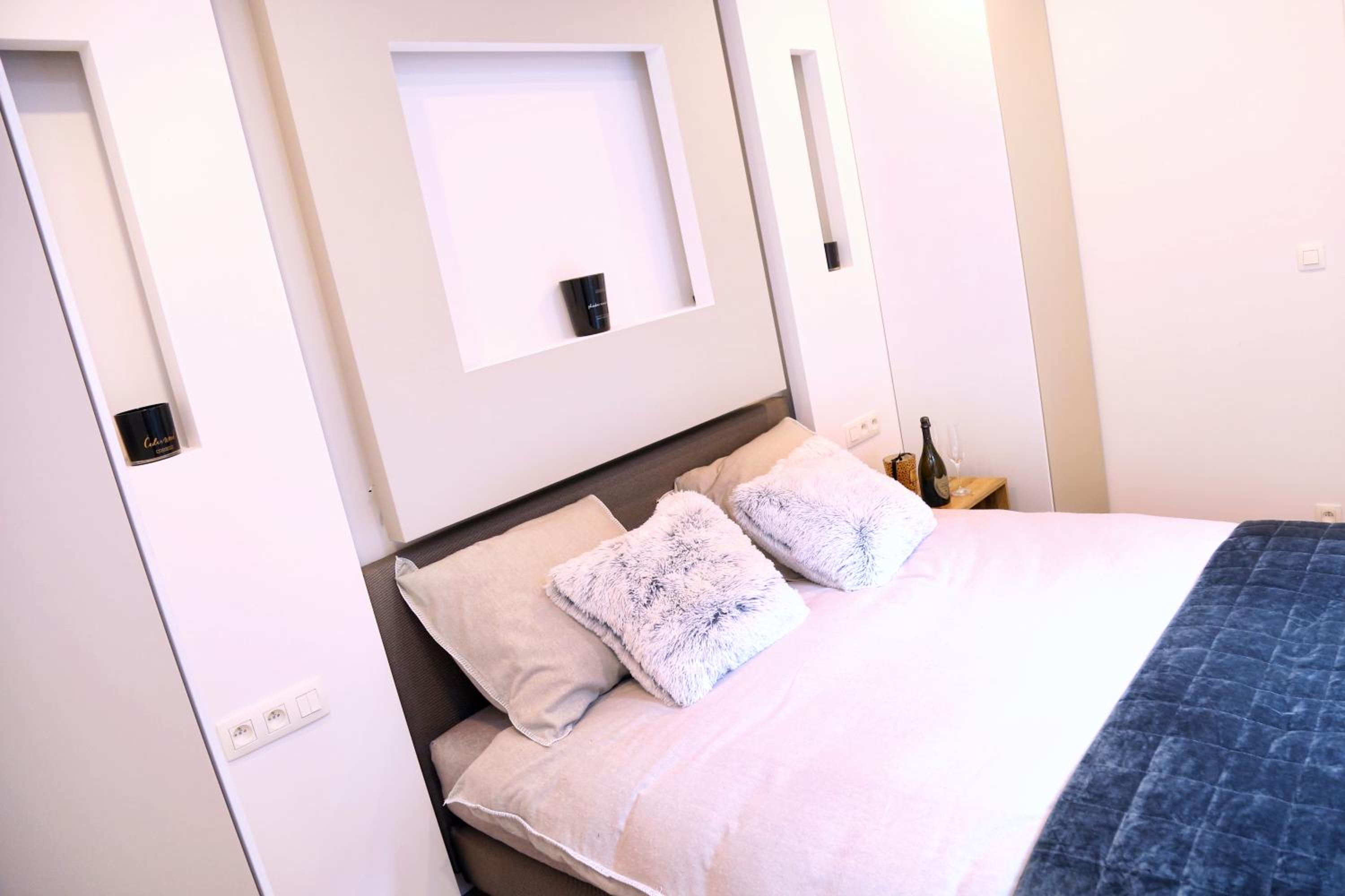 One-Bedroom Apartment - Photo 19