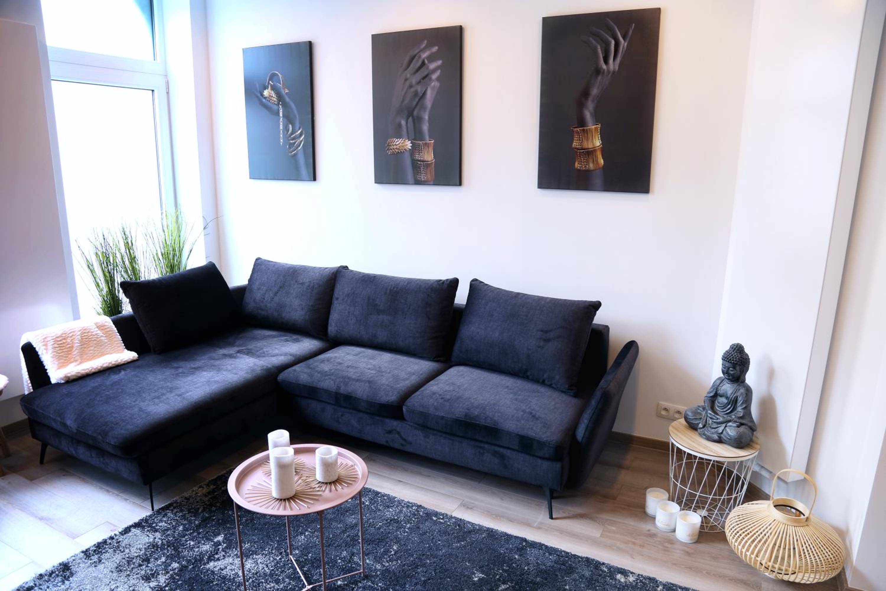 One-Bedroom Apartment - Photo 8