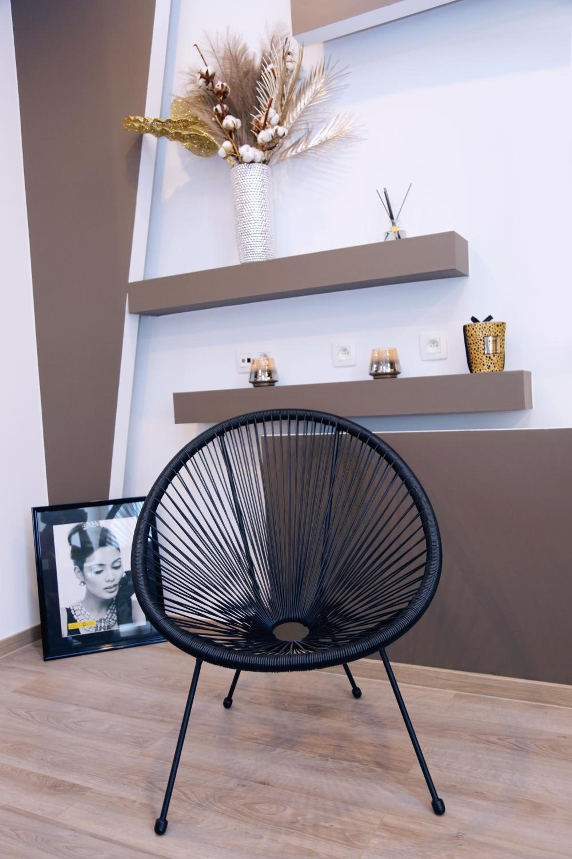 One-Bedroom Apartment - Photo 9