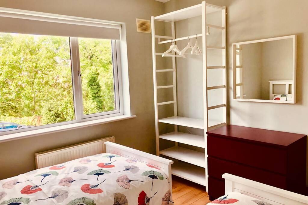 Four-Bedroom House photo 1