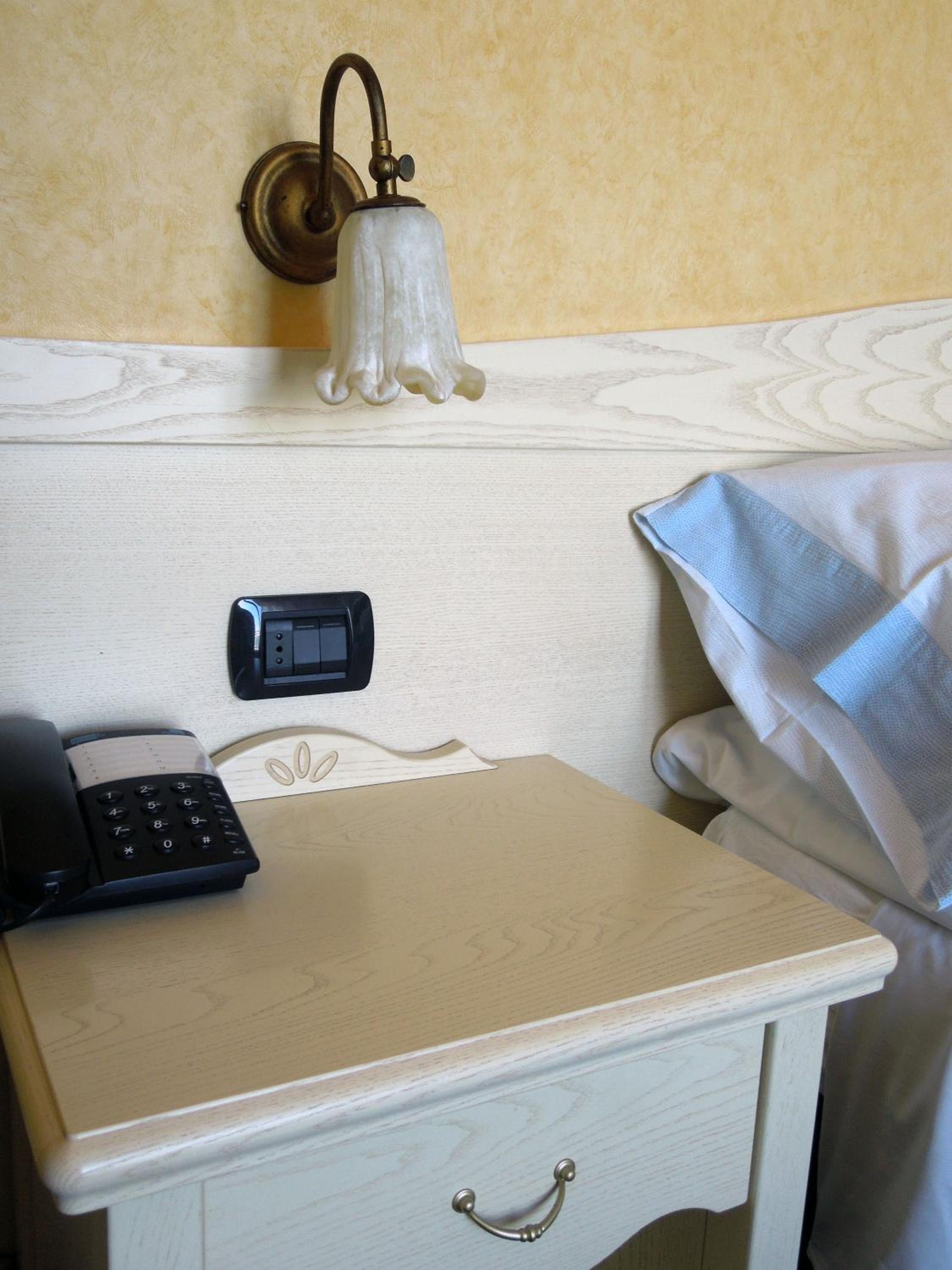 Standard Double or Twin Room - Photo 1