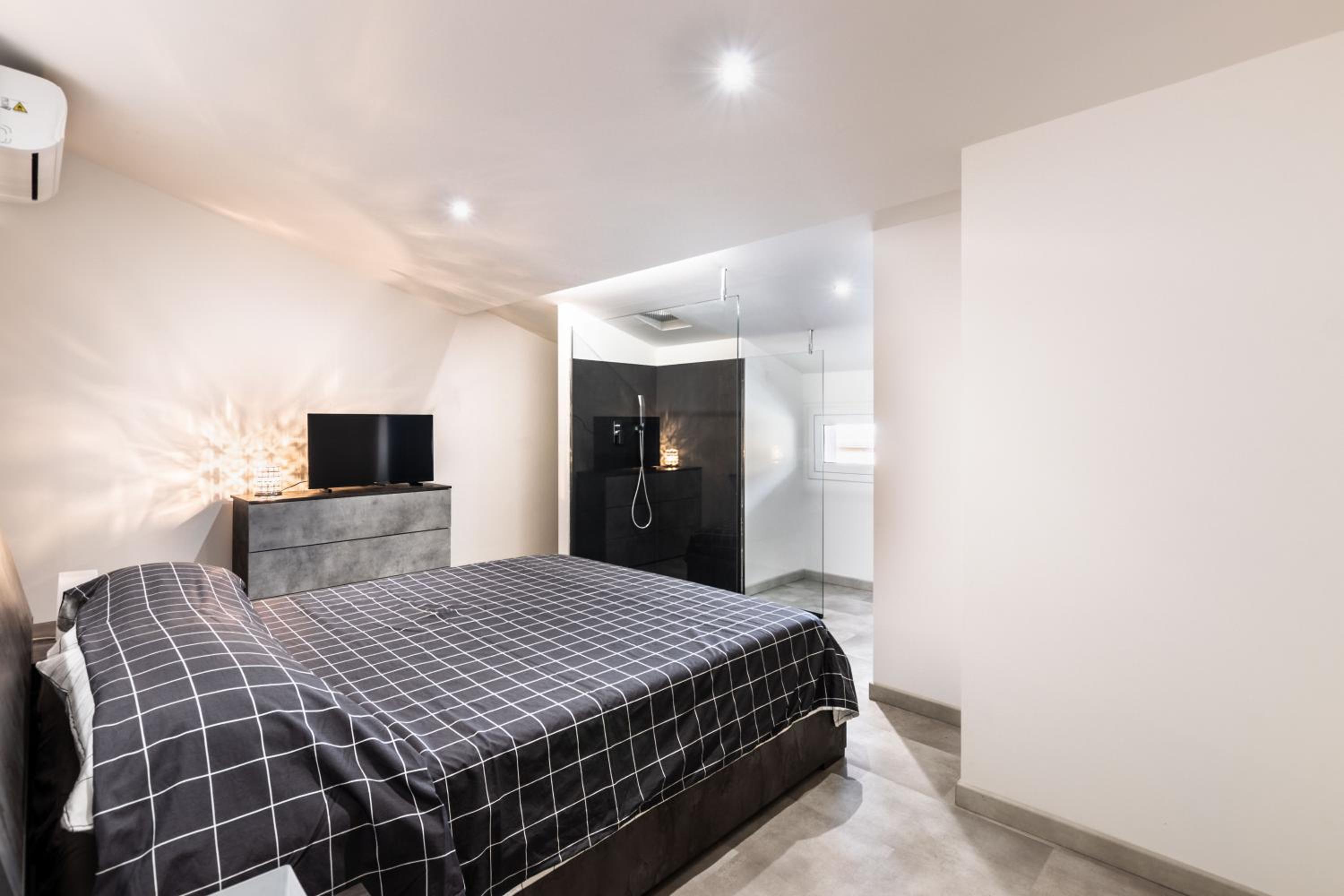 One-Bedroom House