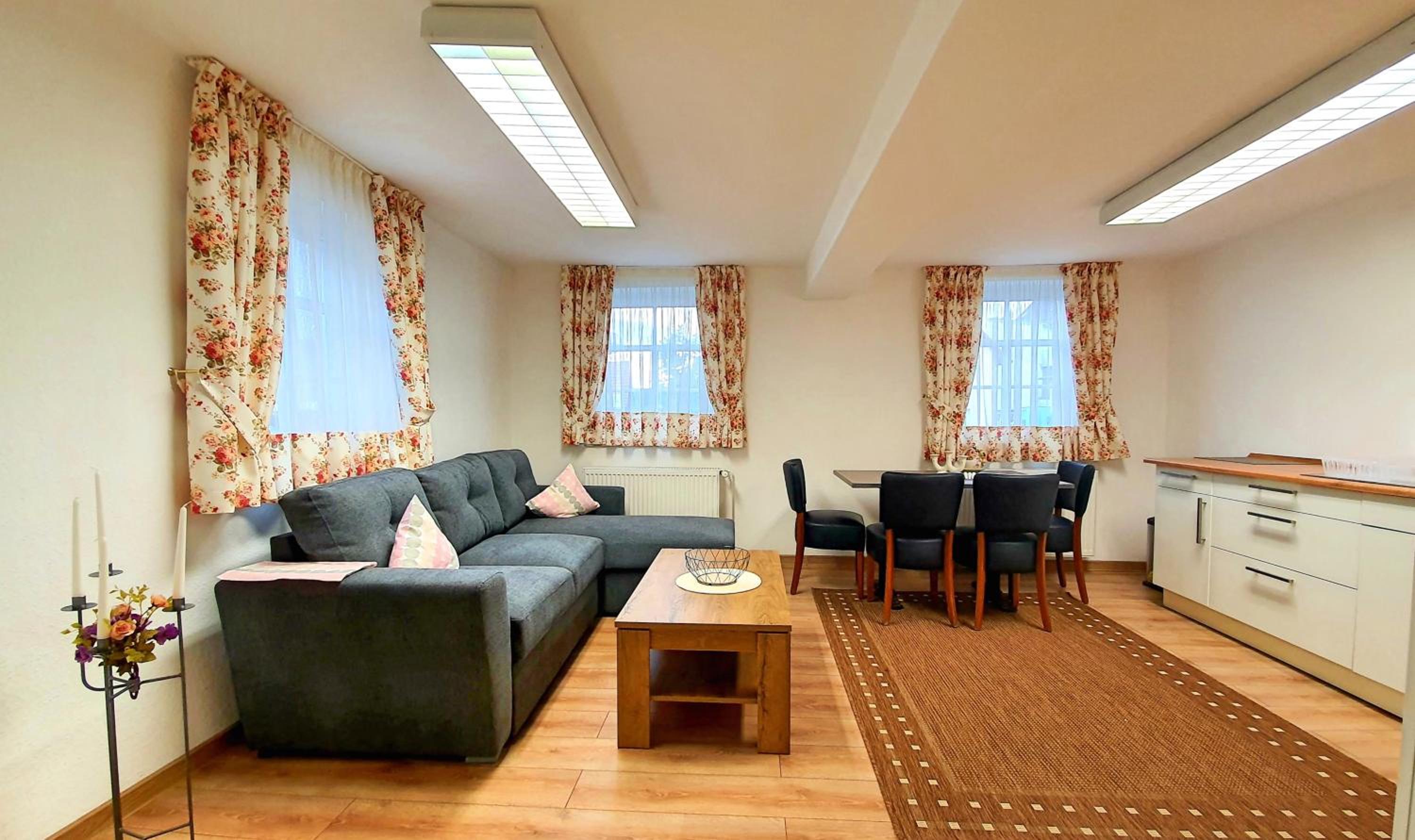 Three-Bedroom House - Photo 6