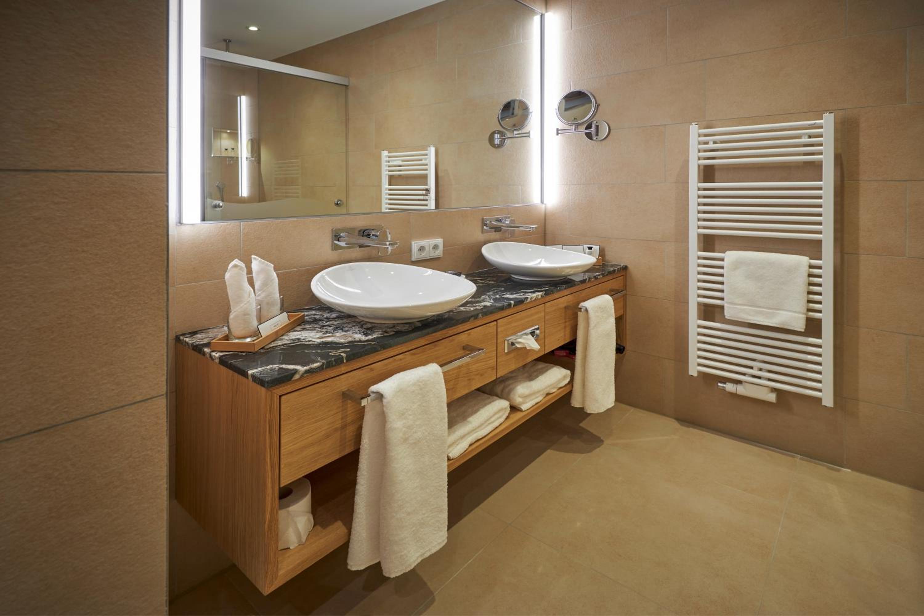 Deluxe Suite photo 3