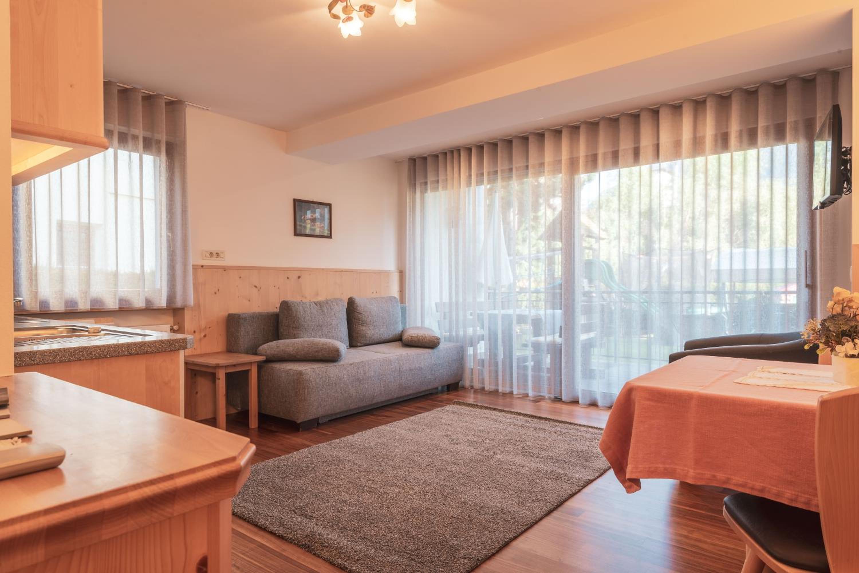 Standard One-Bedroom Apartment - Photo 6