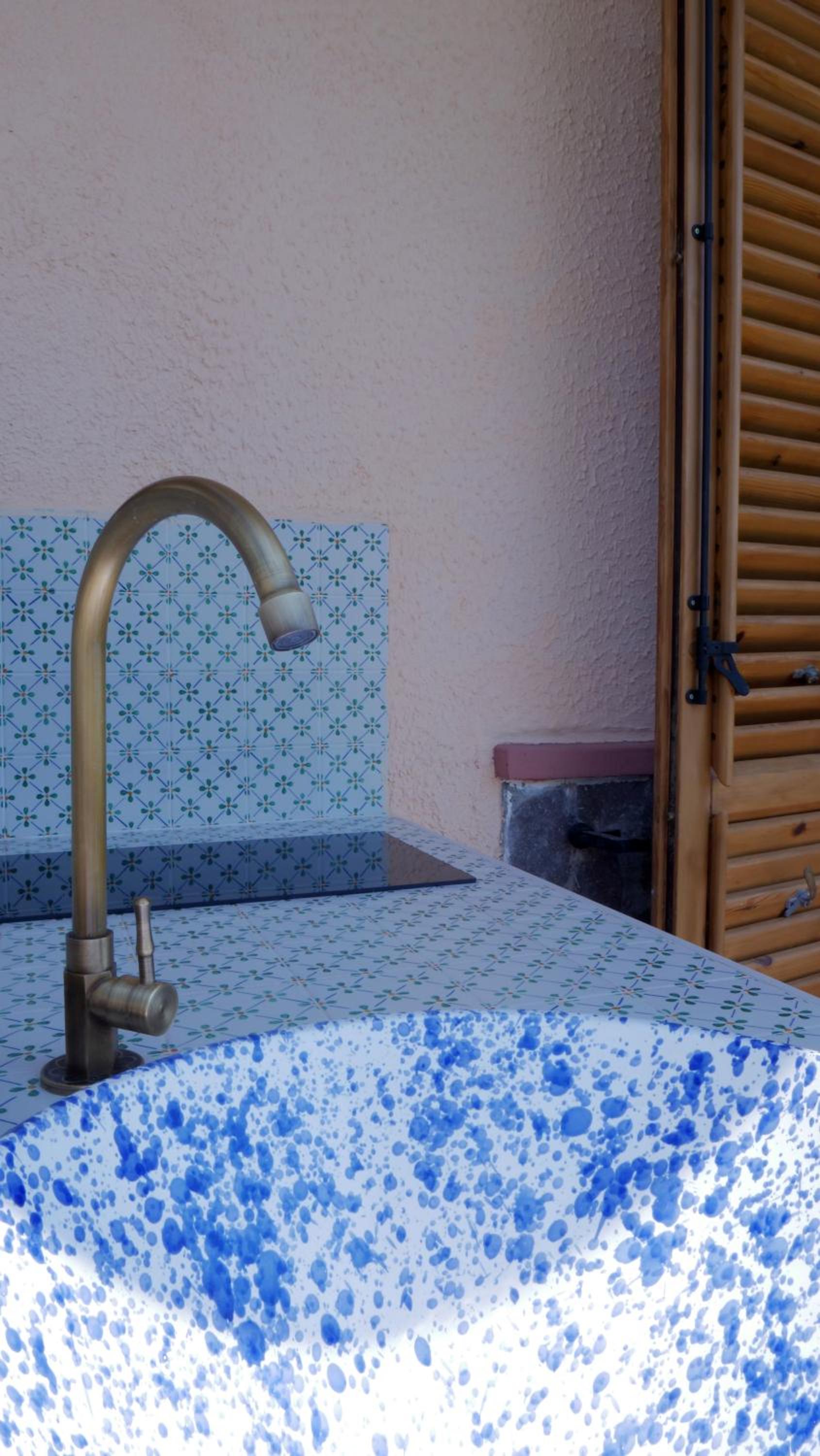 Double Room with Garden View - Photo 10