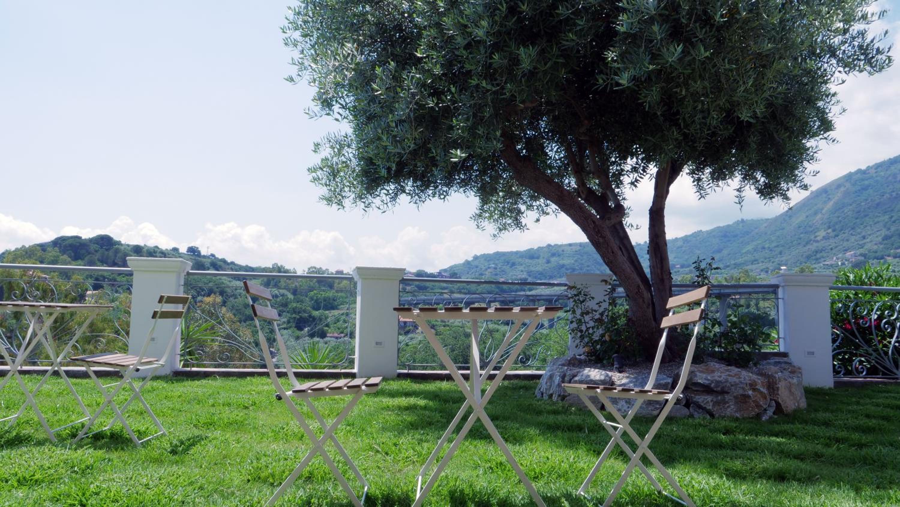 Double Room with Garden View - Photo 4
