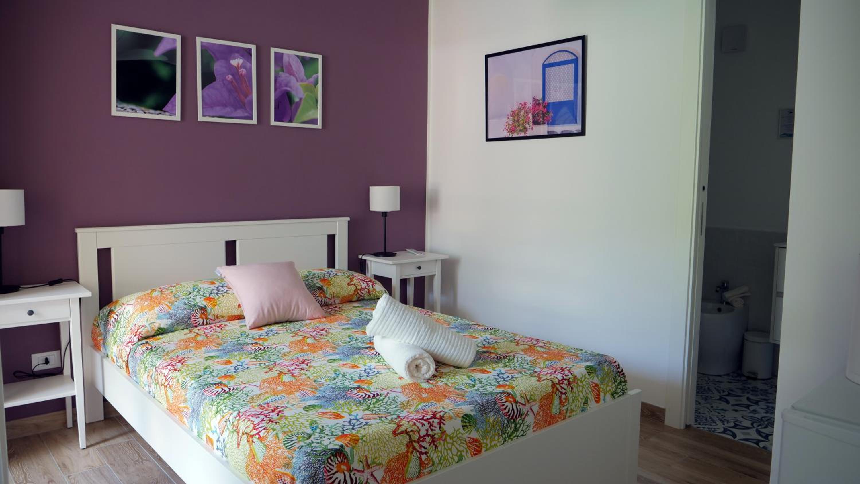 Small Double Room - Photo 3