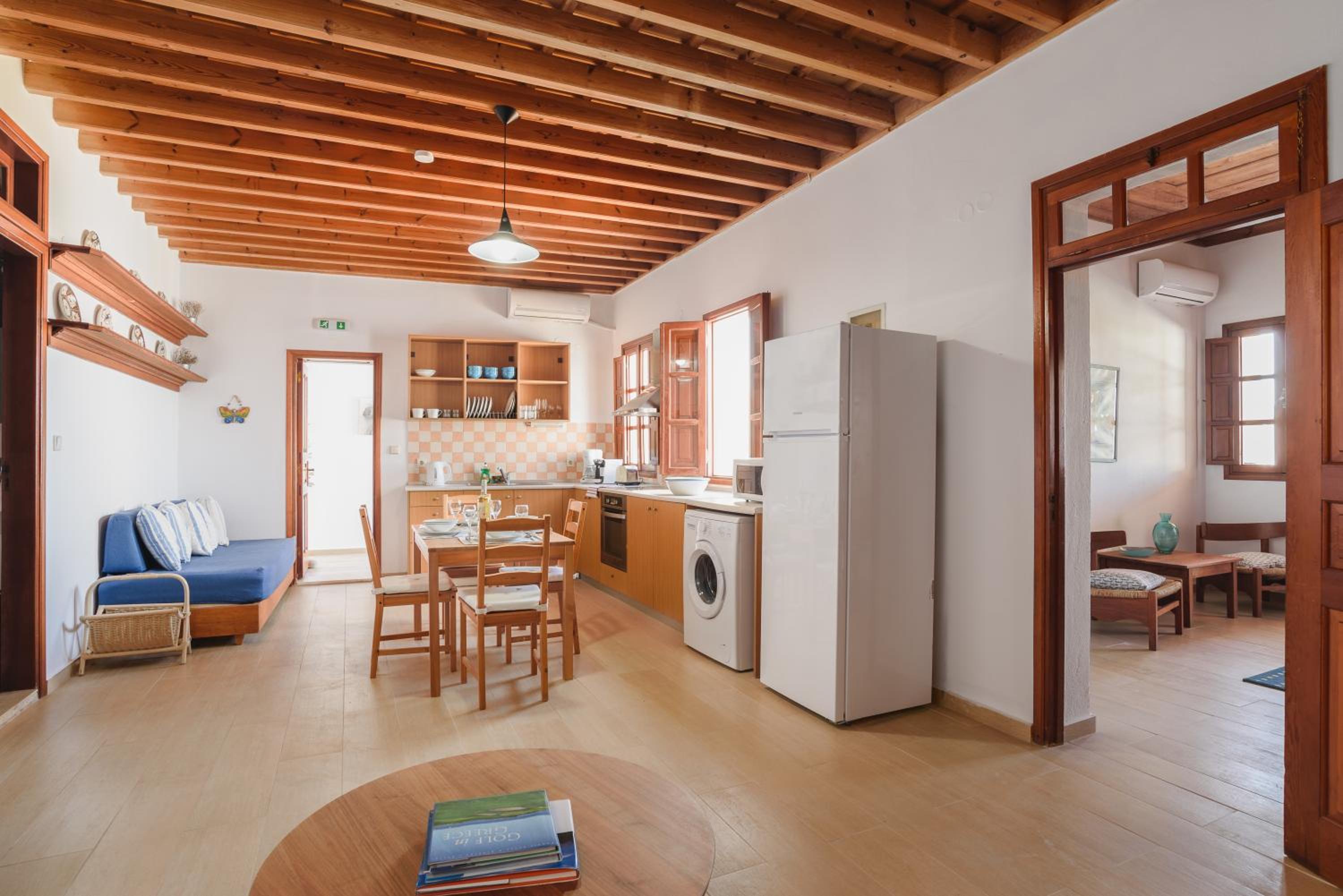 Thea 1 Two-Bedroom Villa photo 2