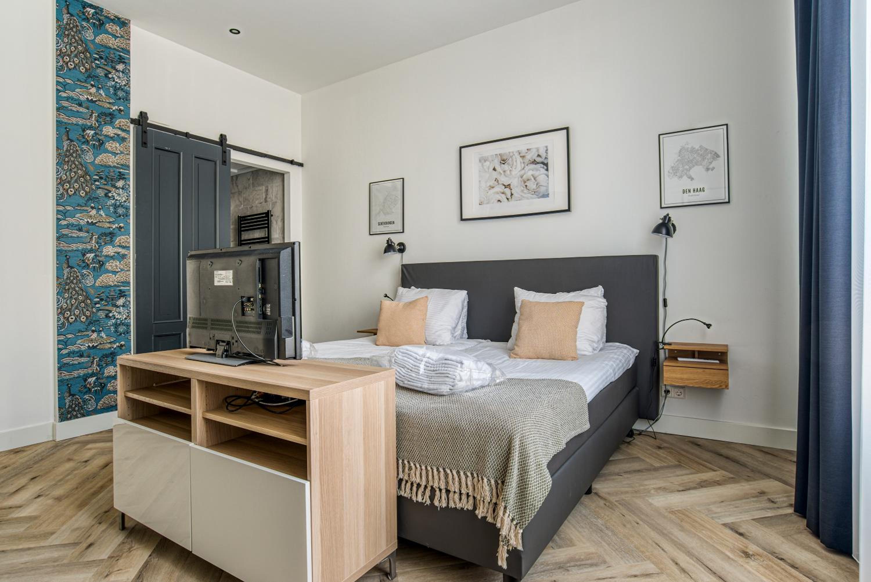 Two-Bedroom Apartment - Photo 36