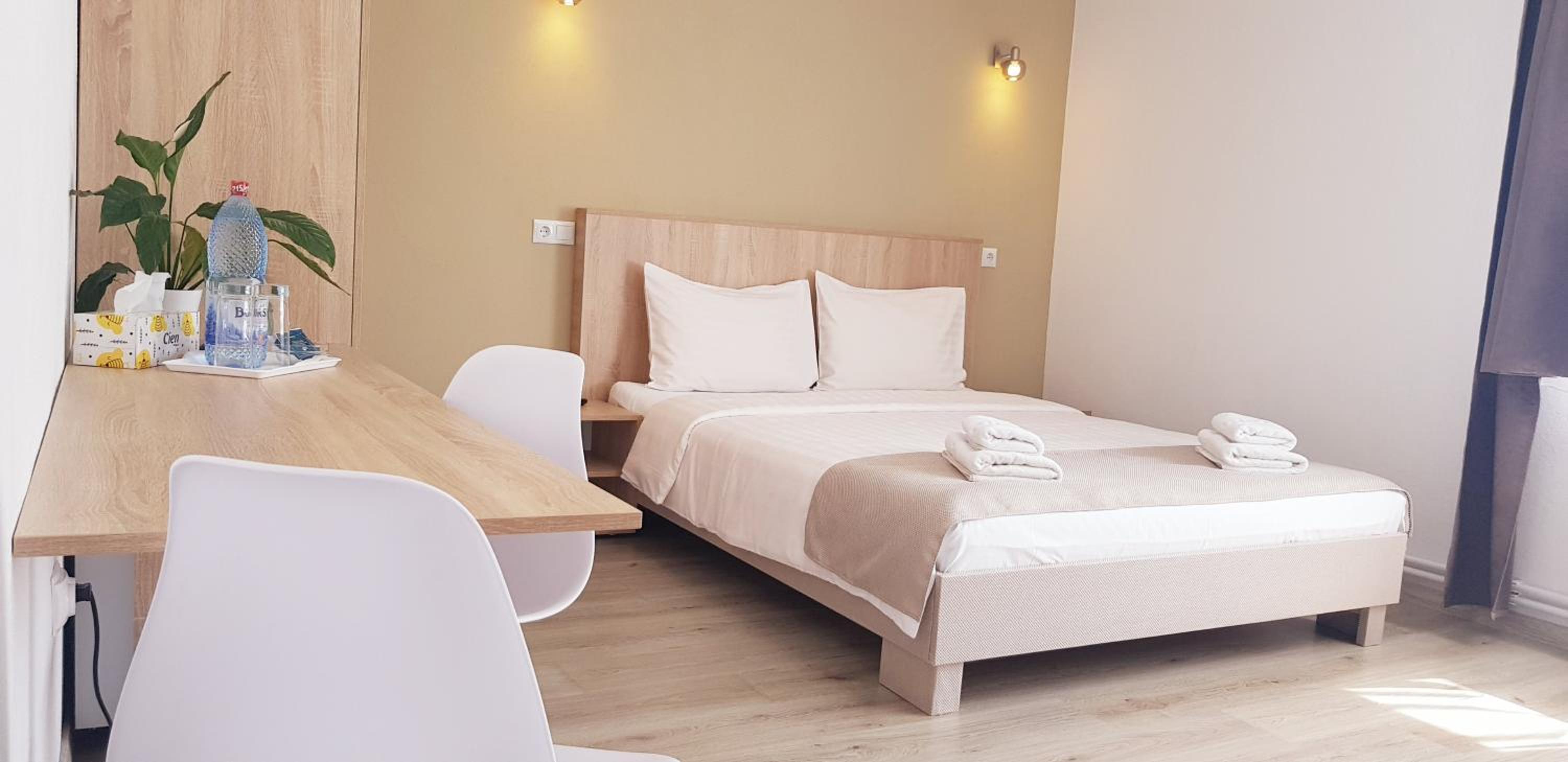 Deluxe Double Room with Shower