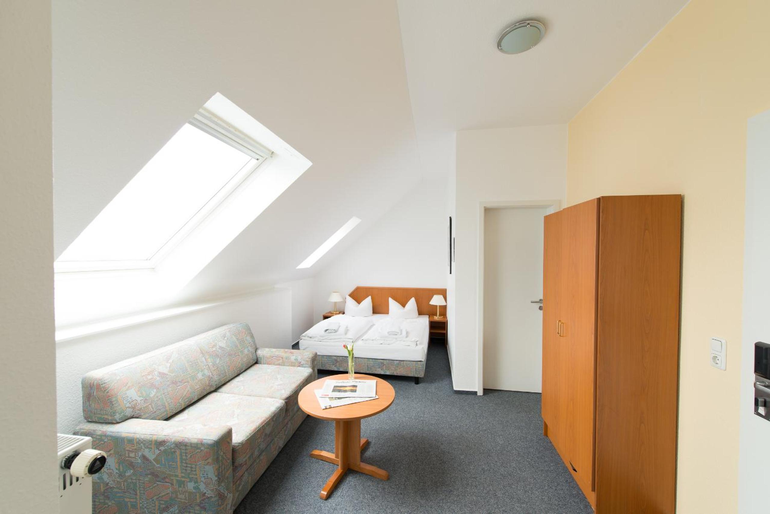 Double Room - Photo 3