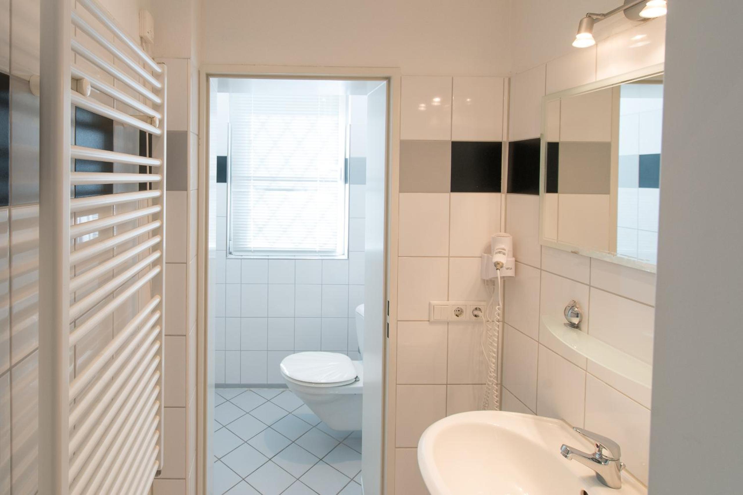 Double Room - Photo 6