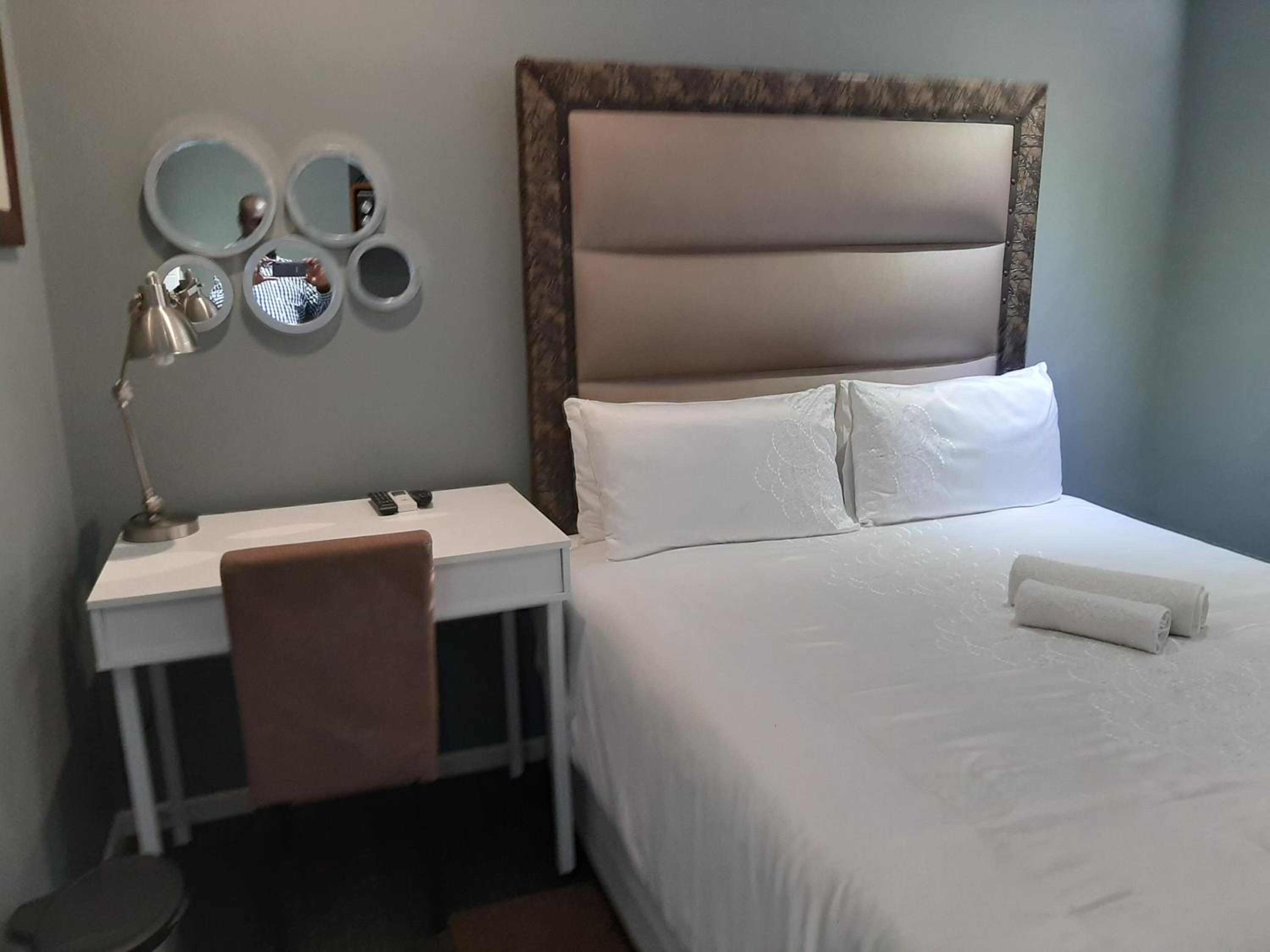 Double Room - Photo 5