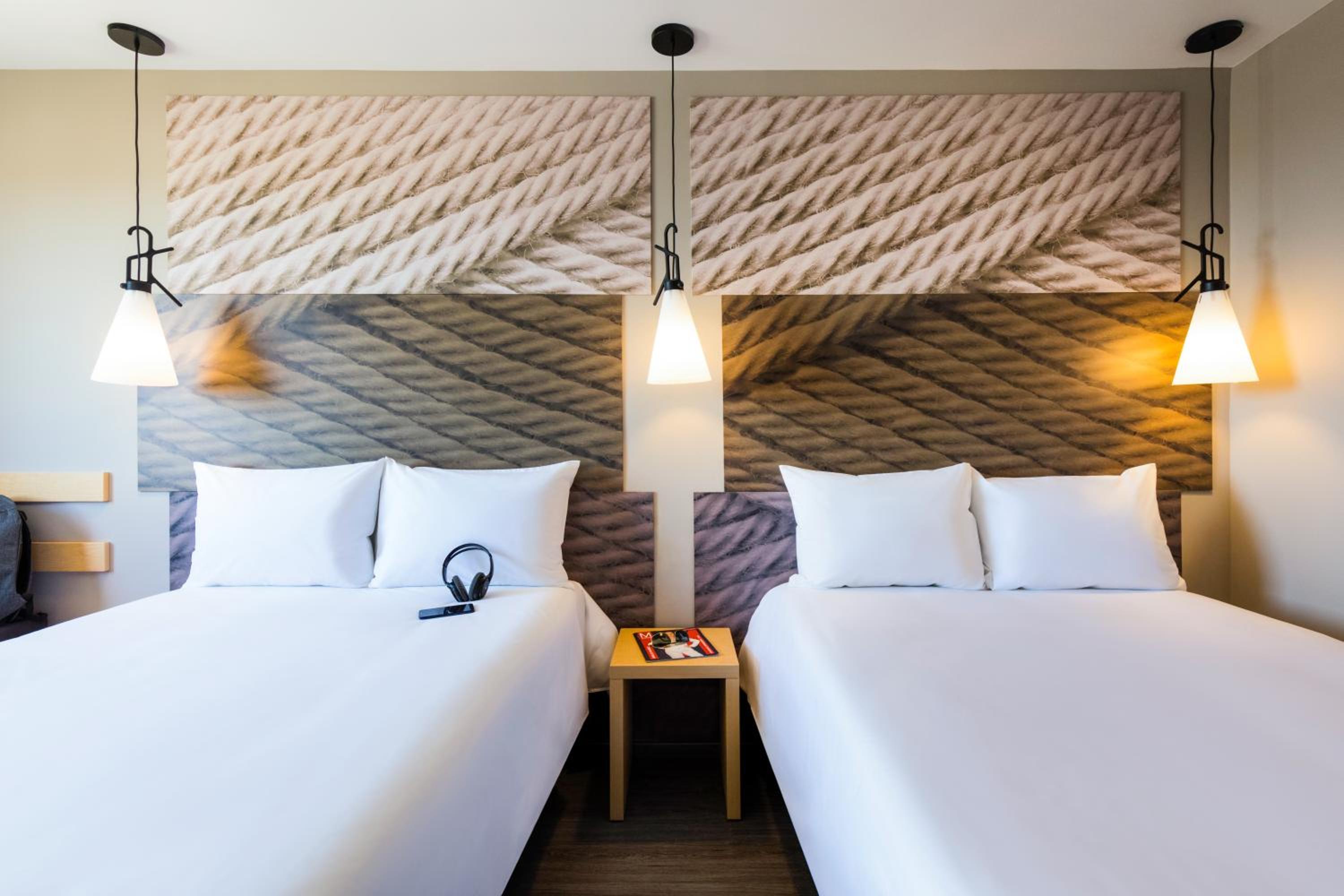 Standard Twin Room - Photo 4