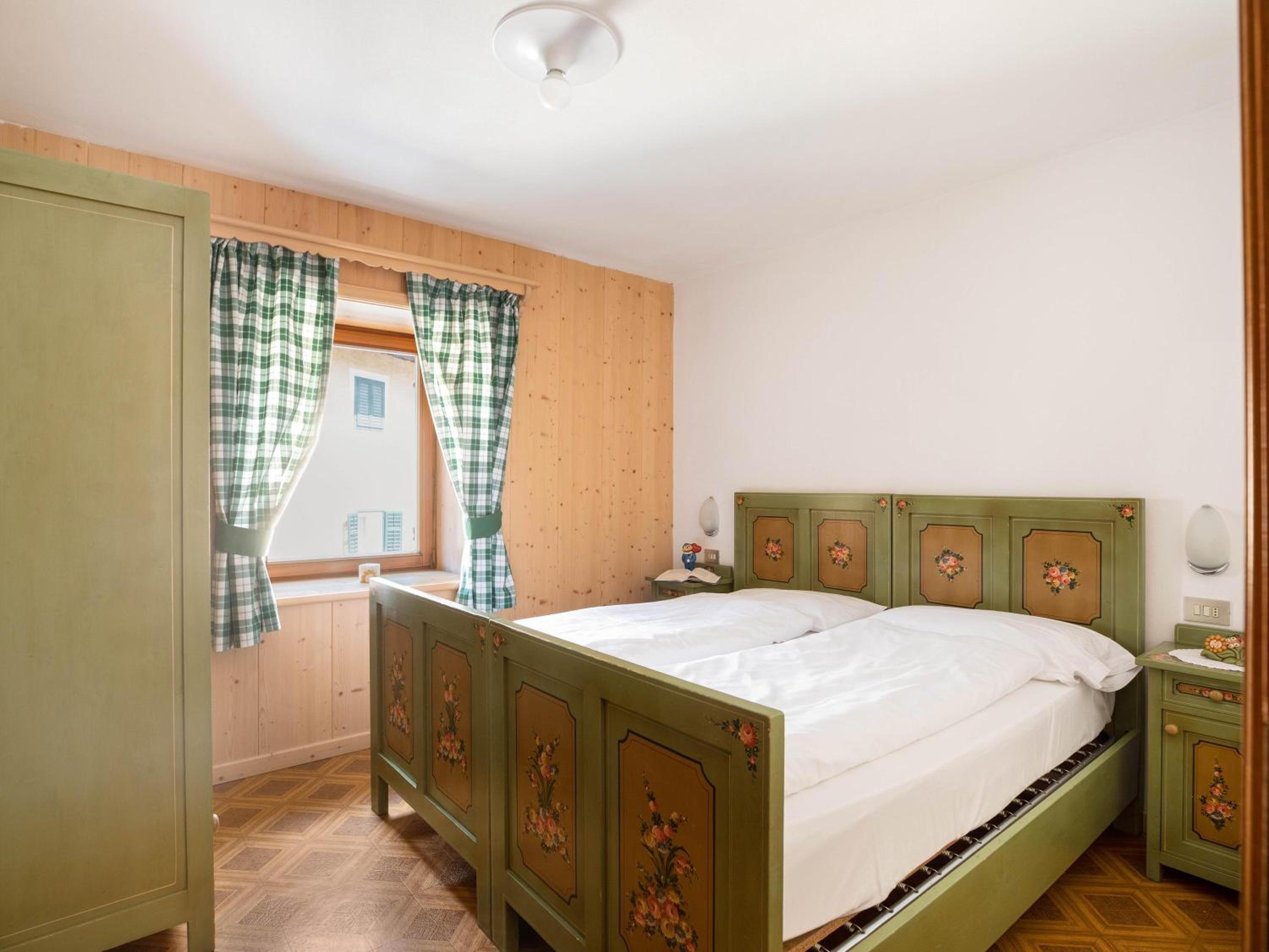Two-Bedroom Deluxe Apartment with Garden View