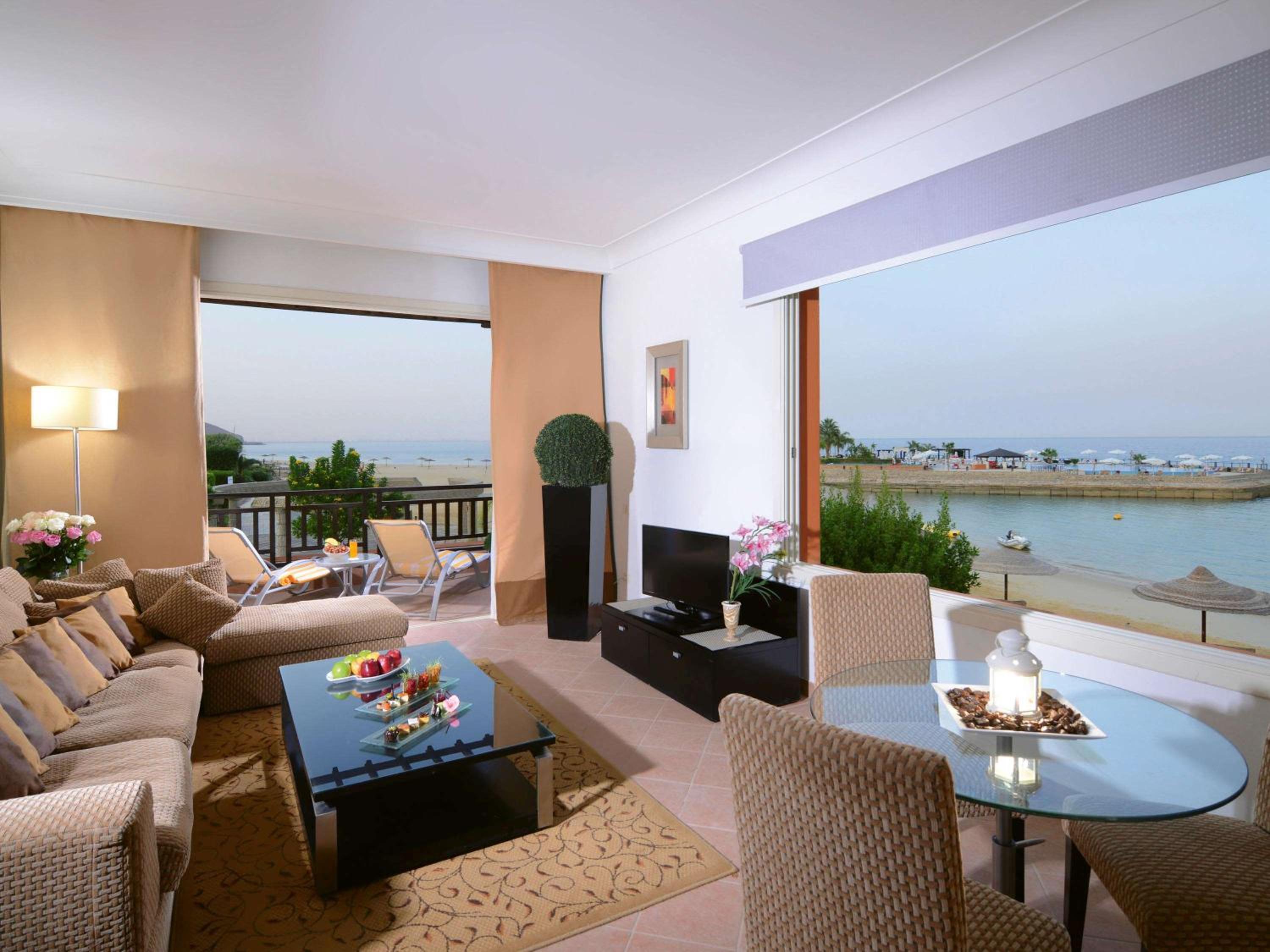 Deluxe Suite Beach Front - Photo 3