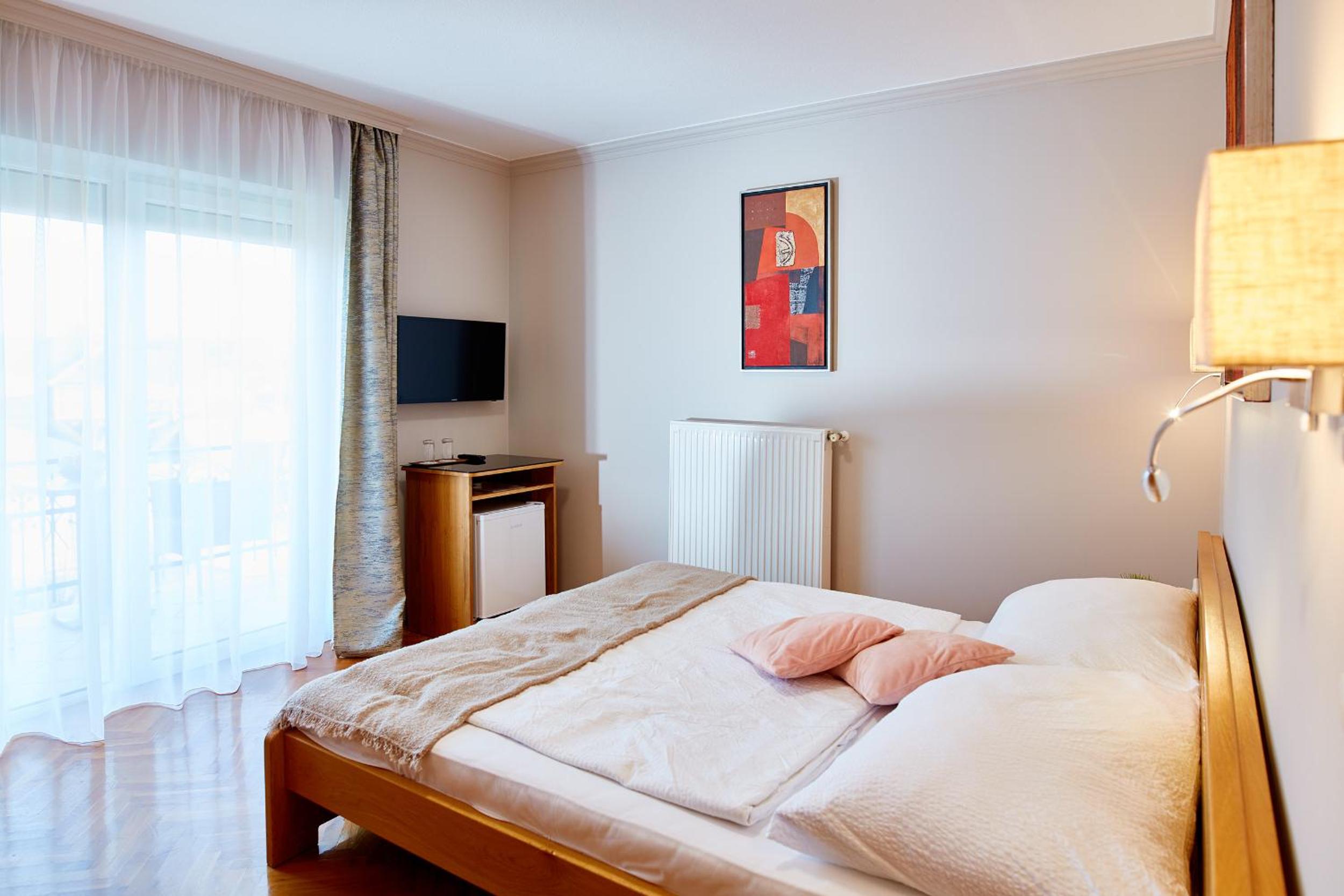Standard Double Room photo 3