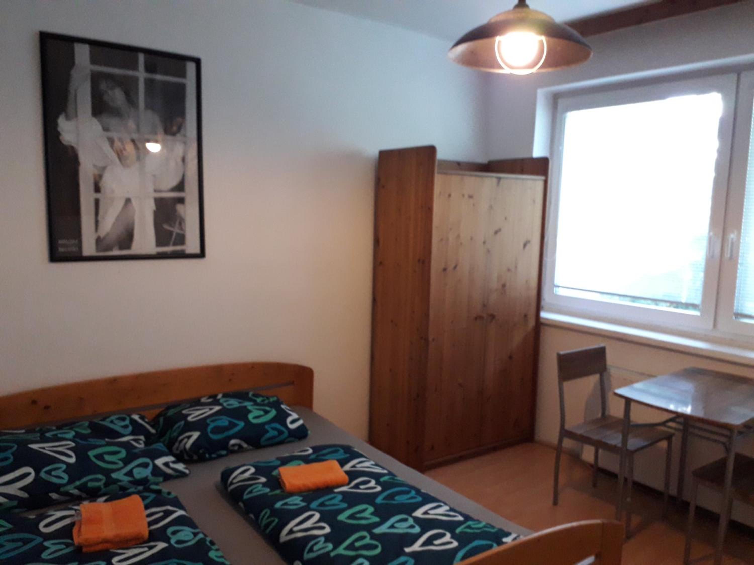 One-Bedroom Apartment - Photo 3