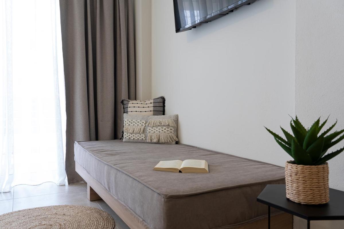 Junior Suite with Private Pool and Sea View photo 1