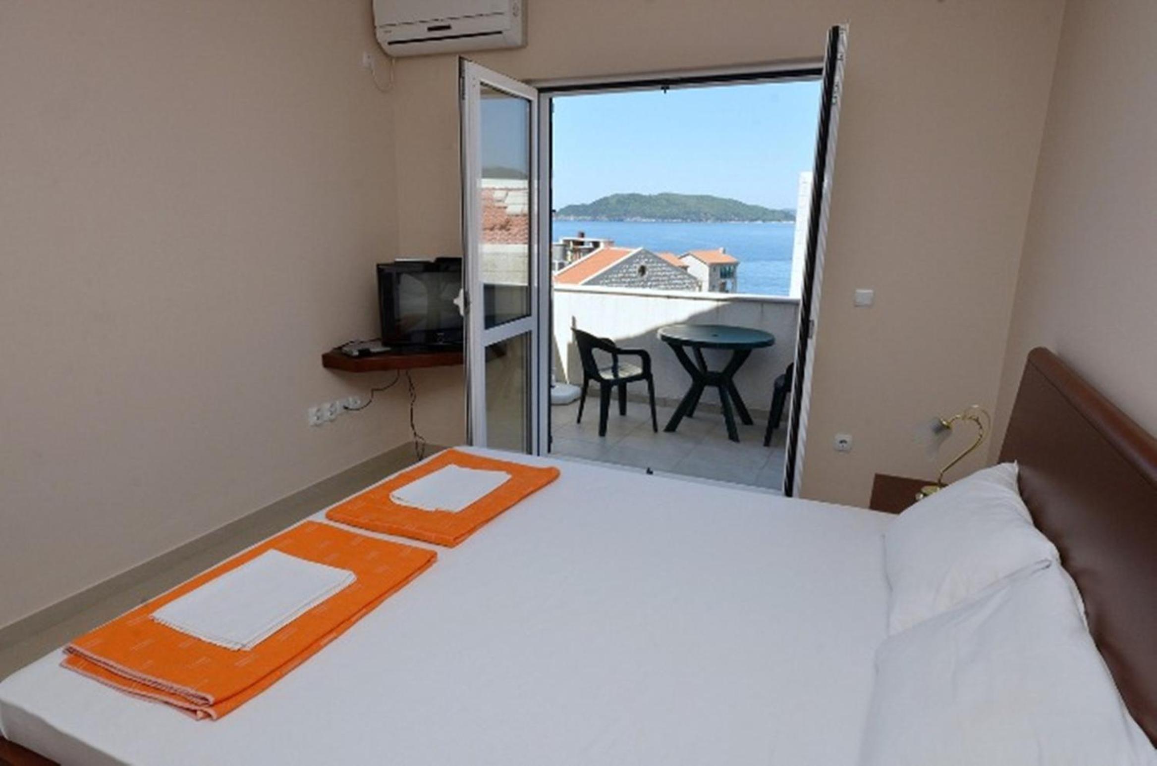 Double Room with Balcony and Sea View - Top Floor - Photo 1