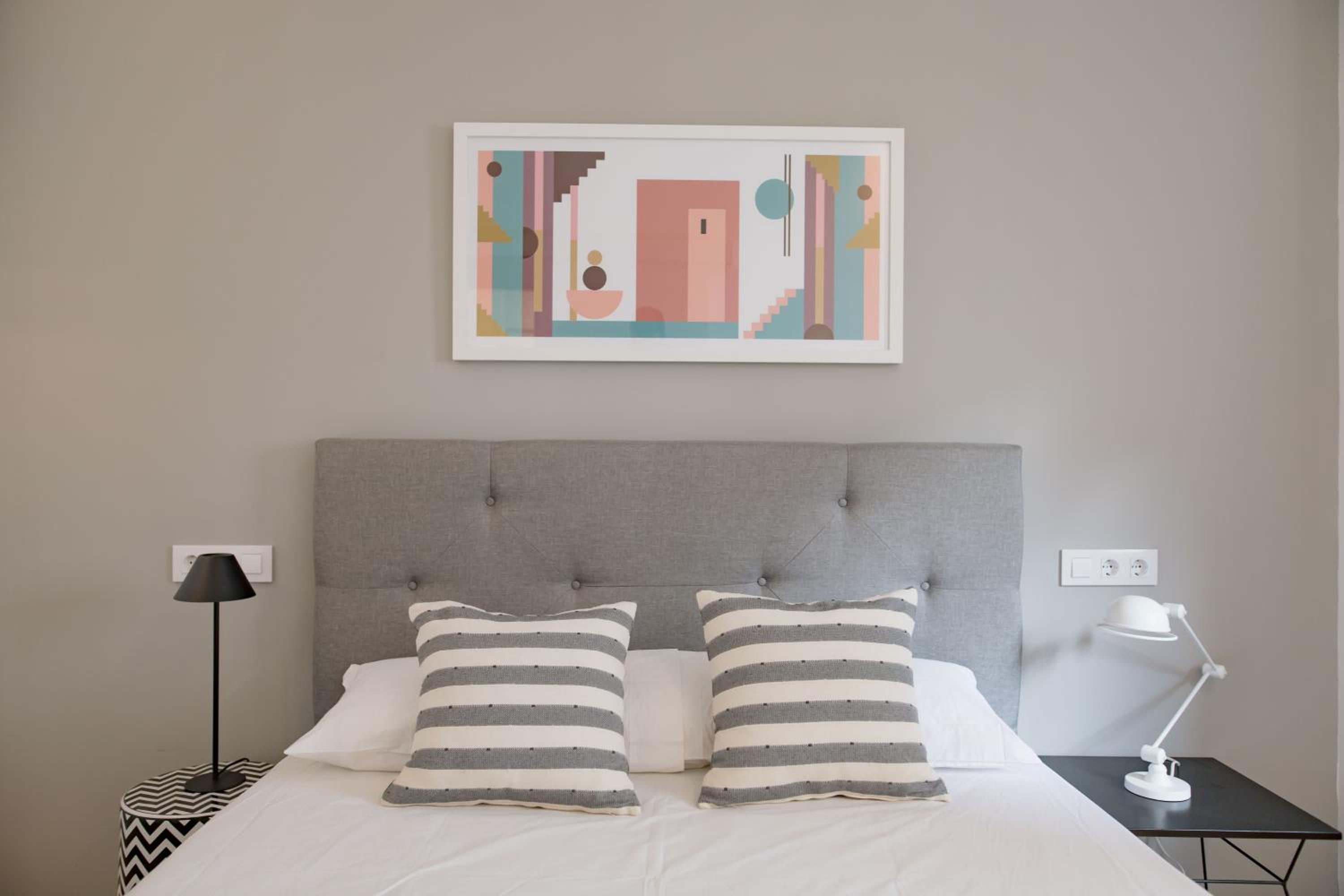 Two-Bedroom Apartment with Balcony - Photo 9