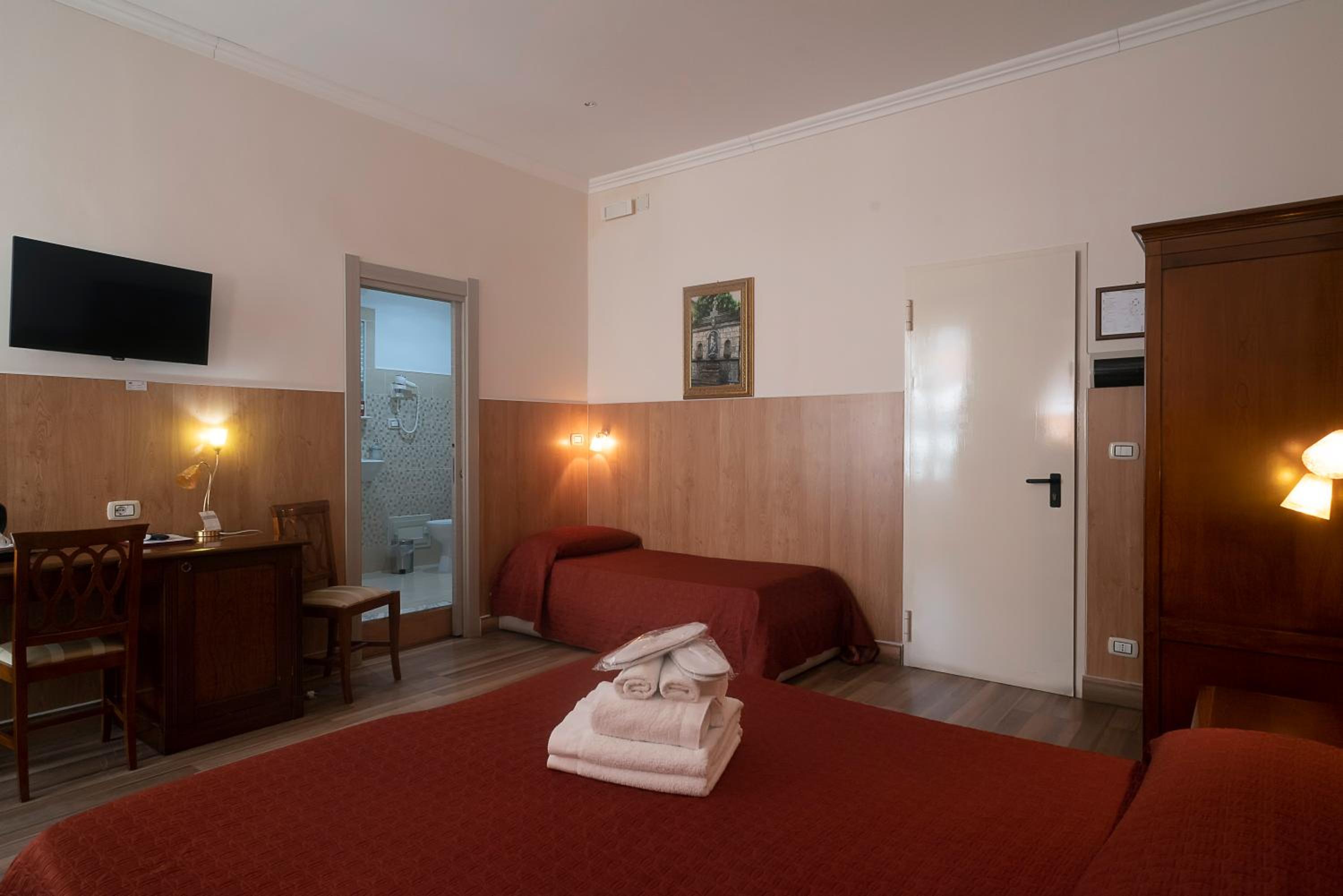 Triple Room - Photo 3