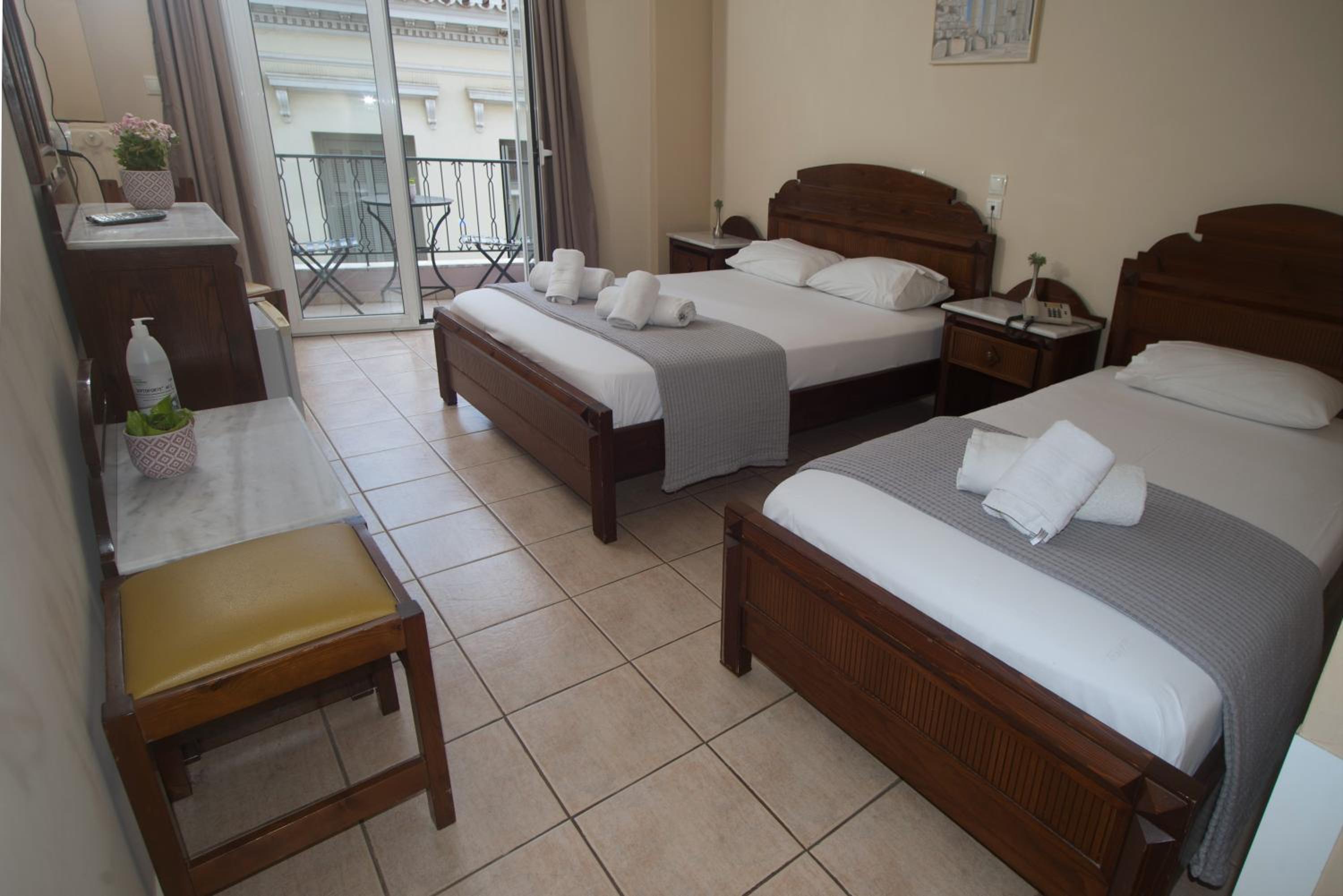 Triple Room photo 2