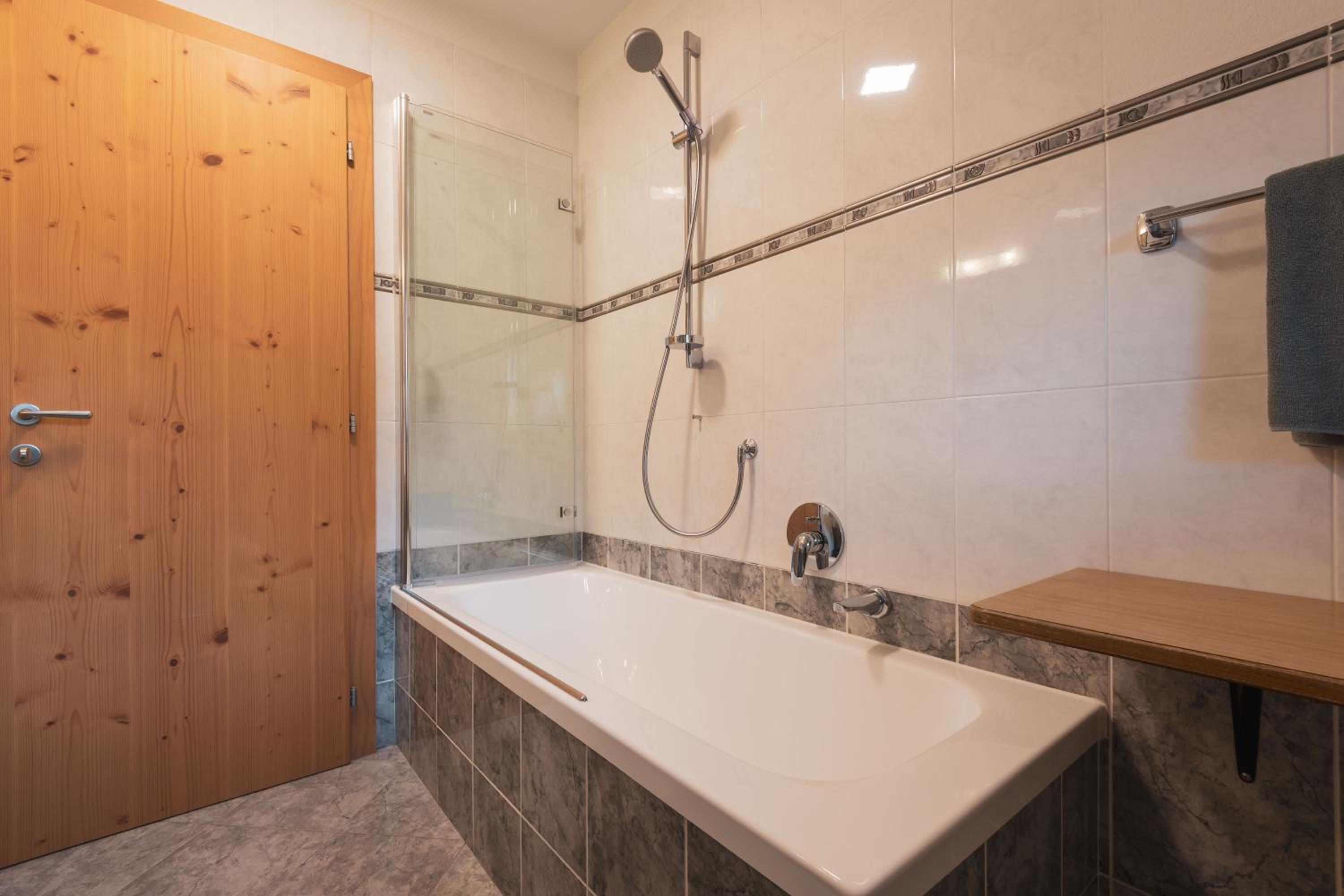 Standard One-Bedroom Apartment - Photo 12