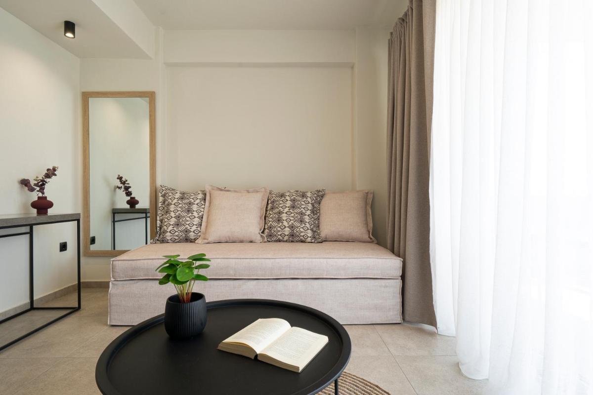 Deluxe Suite with Sea View photo 1