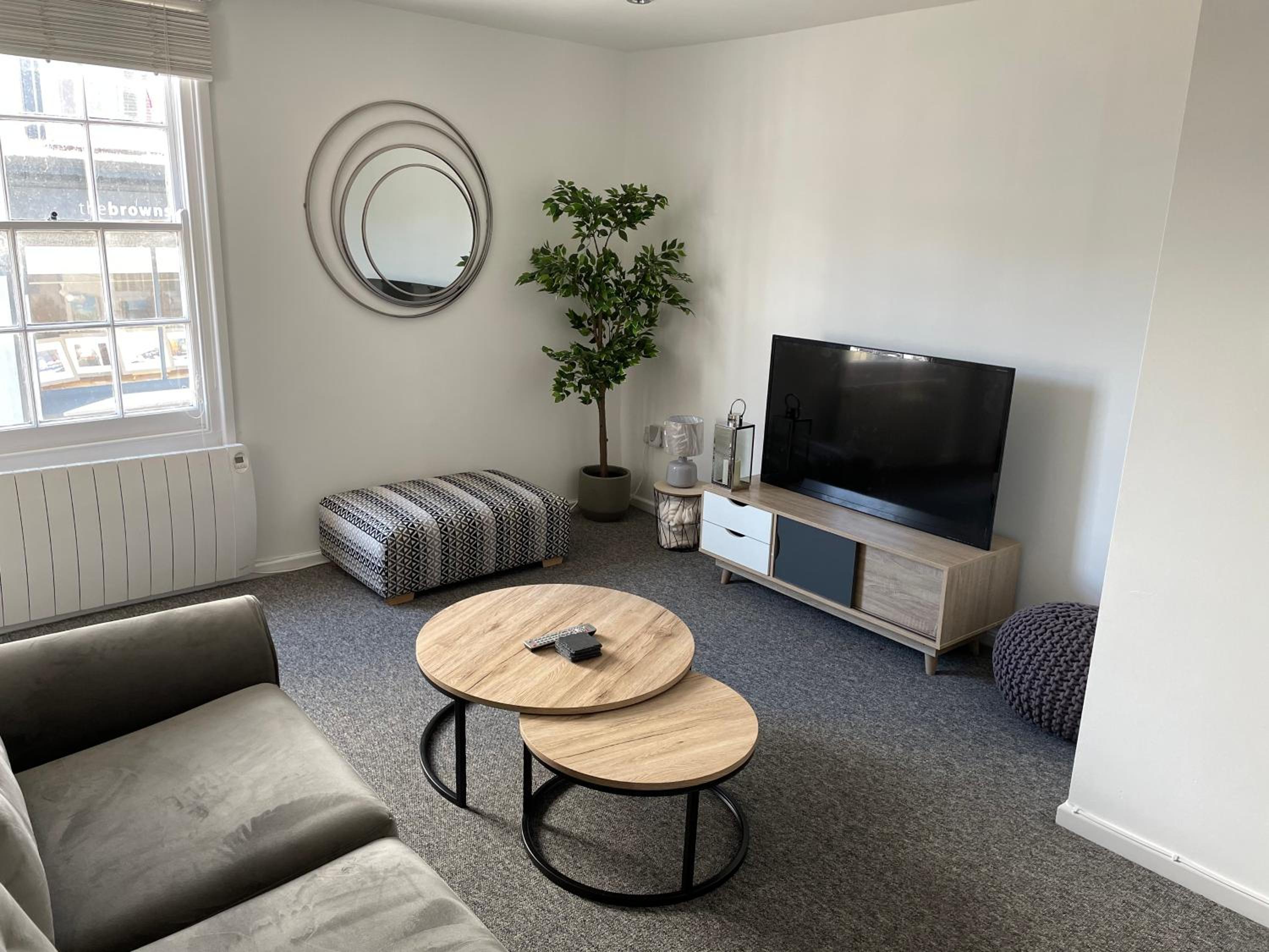 One-Bedroom Apartment