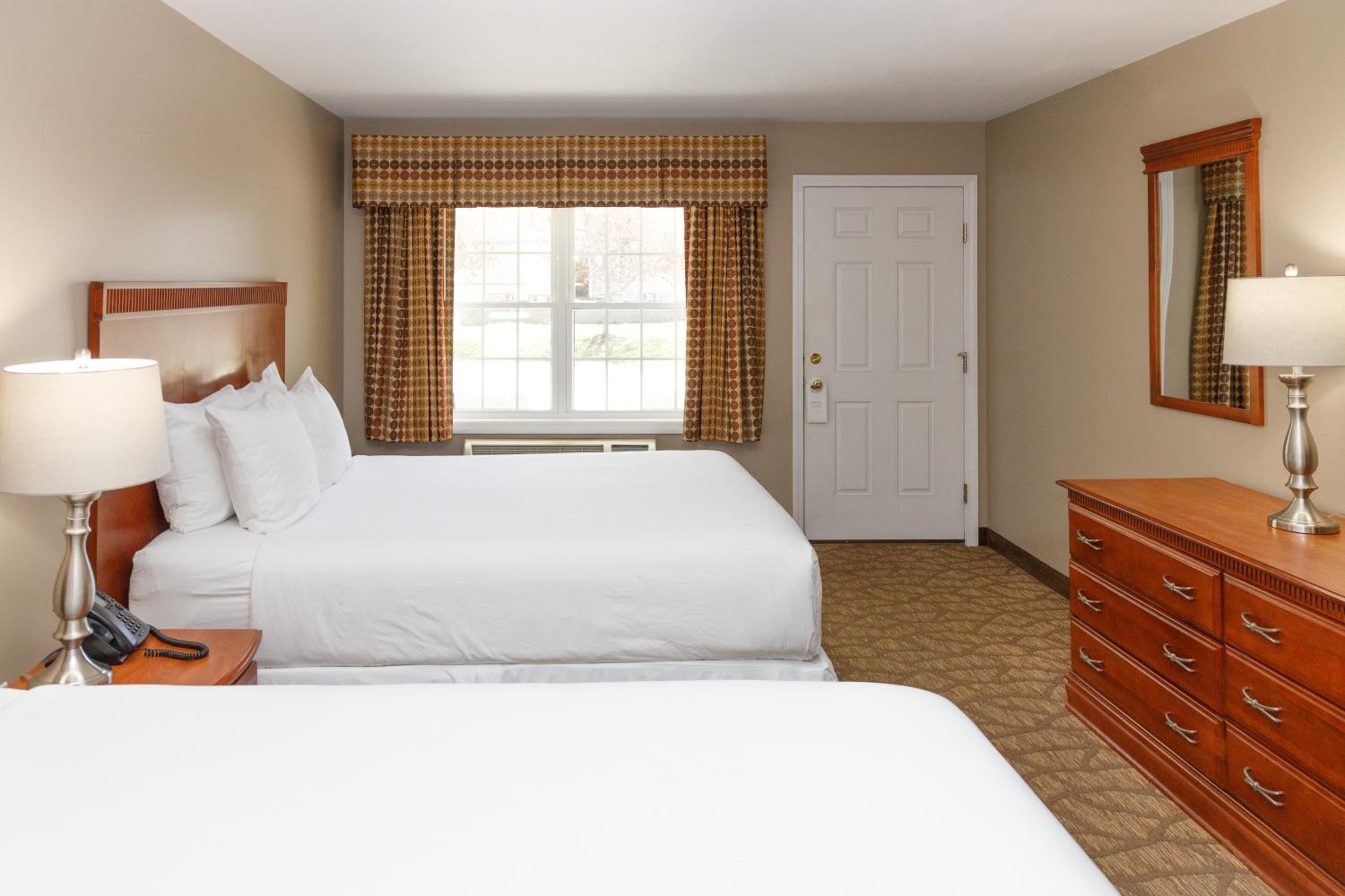Queen Standard Dog Friendly with 2 Queen Beds Flagship Building photo 1