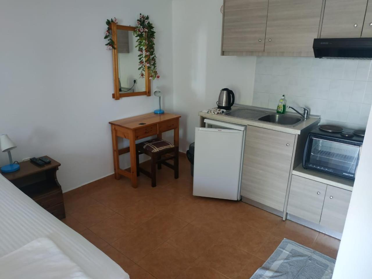 Apartment (4 Adults) photo 2