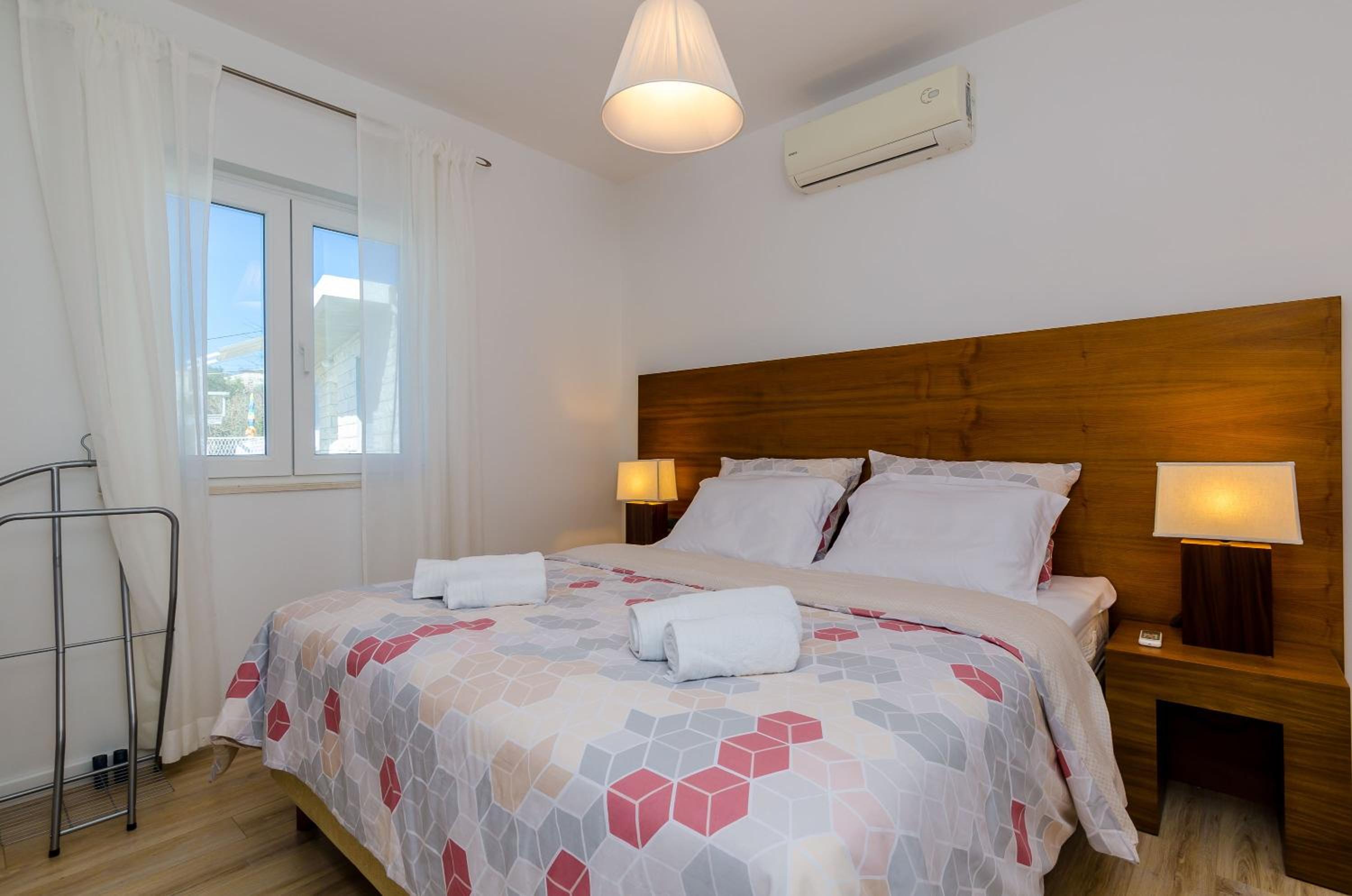 Comfort One-Bedroom Apartment with Balcony and Sea View