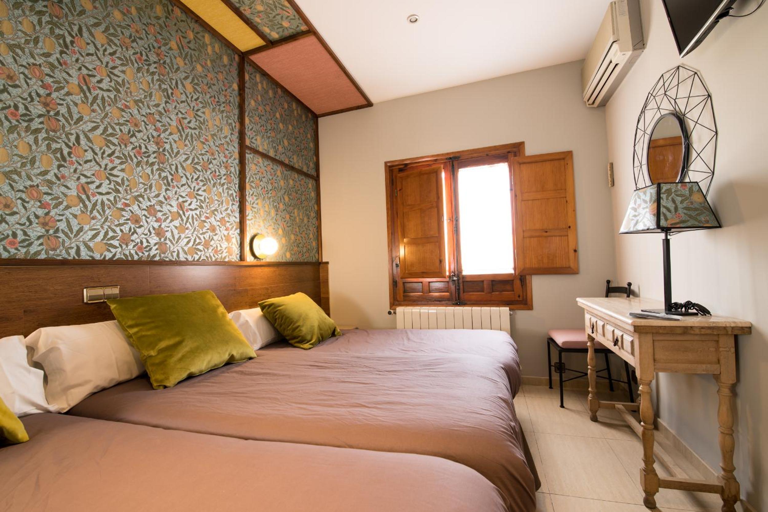 Triple Room - Photo 2