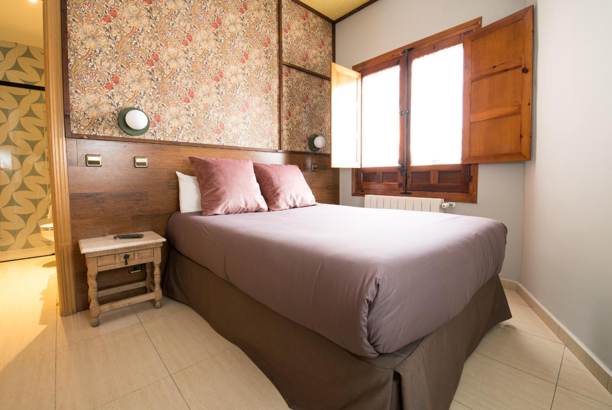 Habitación Doble (1-2 Adultos)