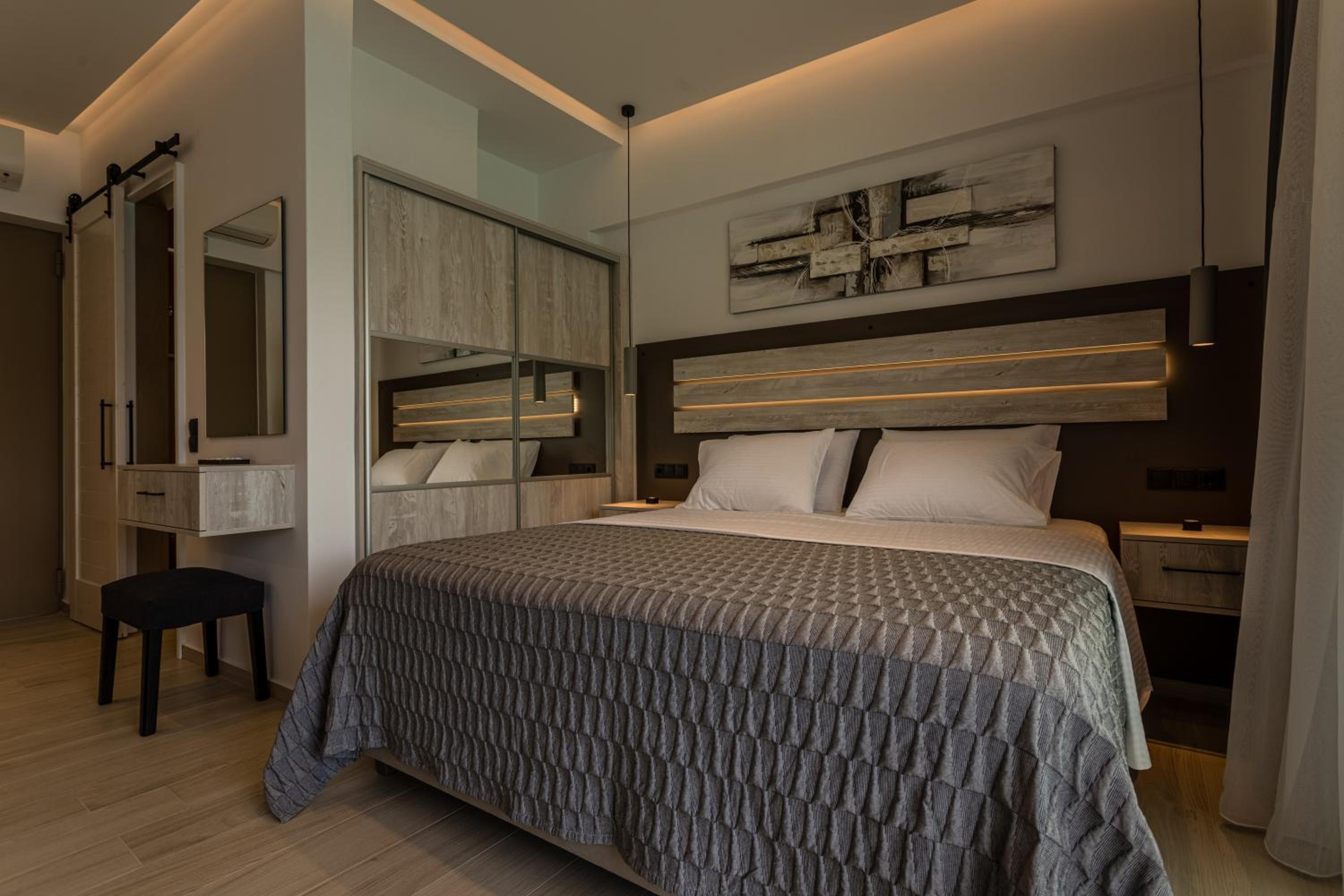 Superior King Room