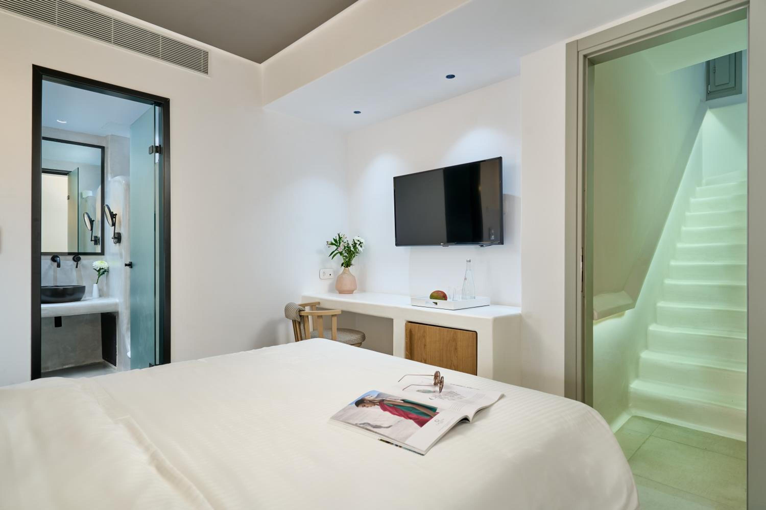 Design Maisonette with Jacuzzi