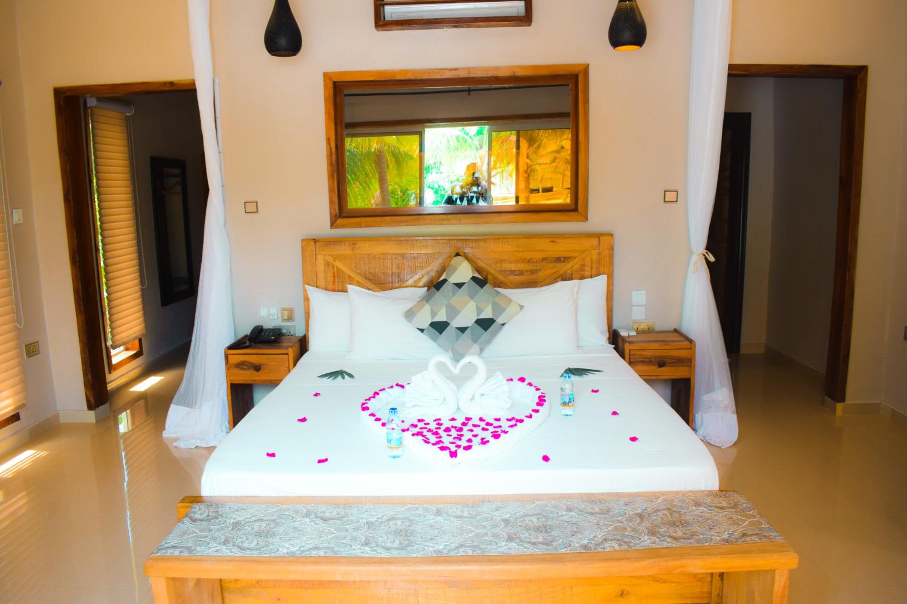 Deluxe Double Room with Balcony and Sea View