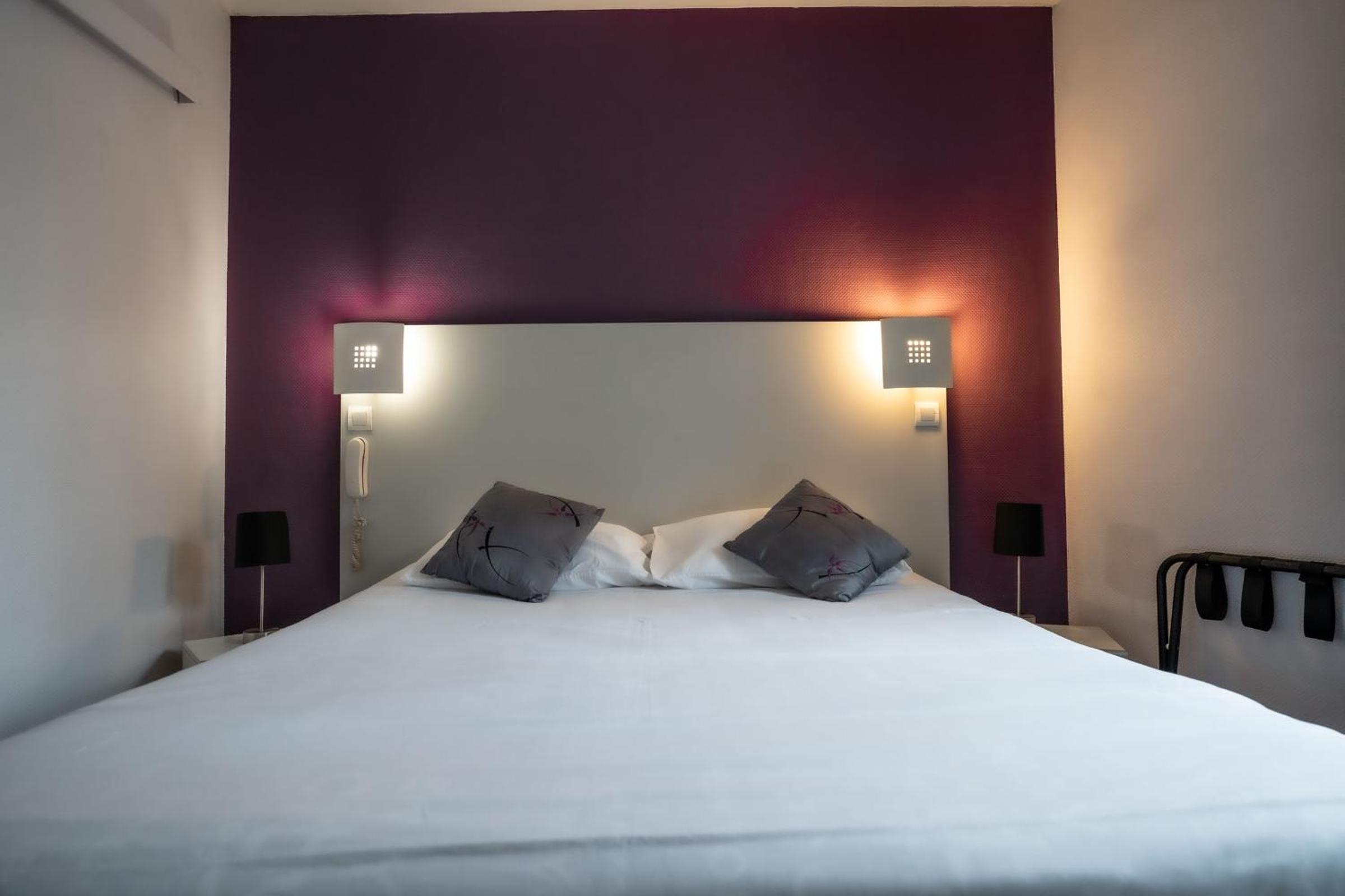 Double Room - Photo 2