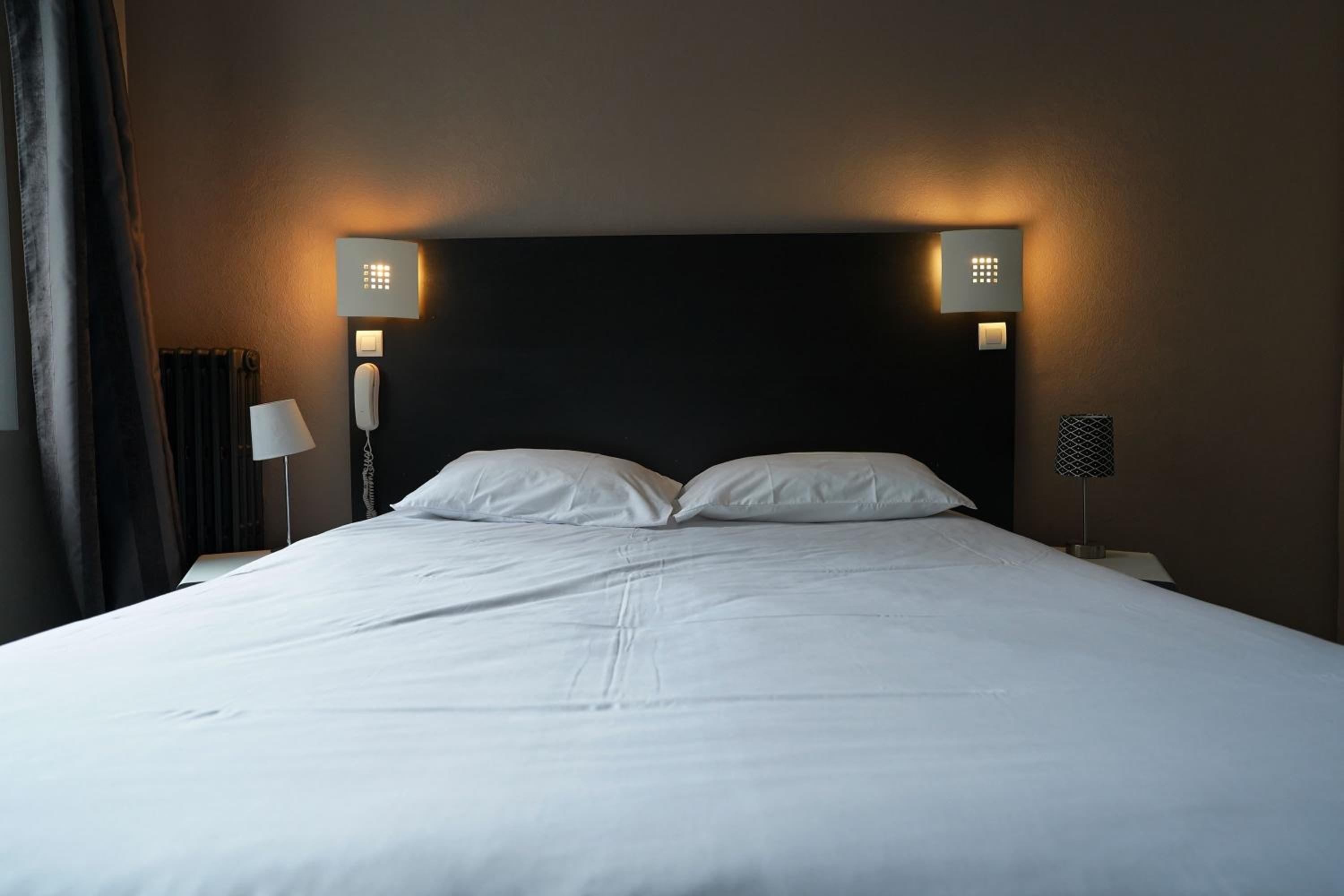Double Room - Photo 5