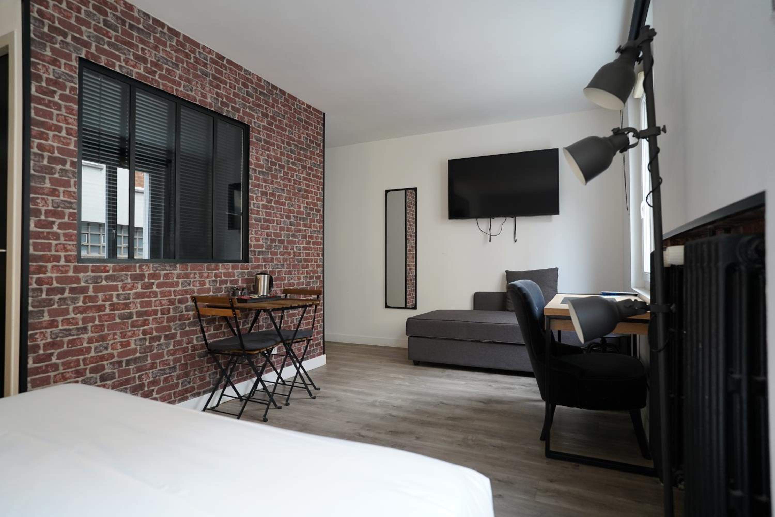 Double or Twin Room - Photo 19
