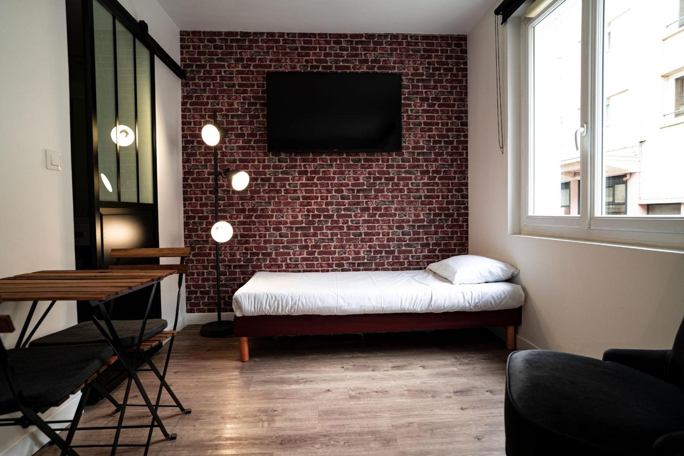 Double or Twin Room - Photo 21