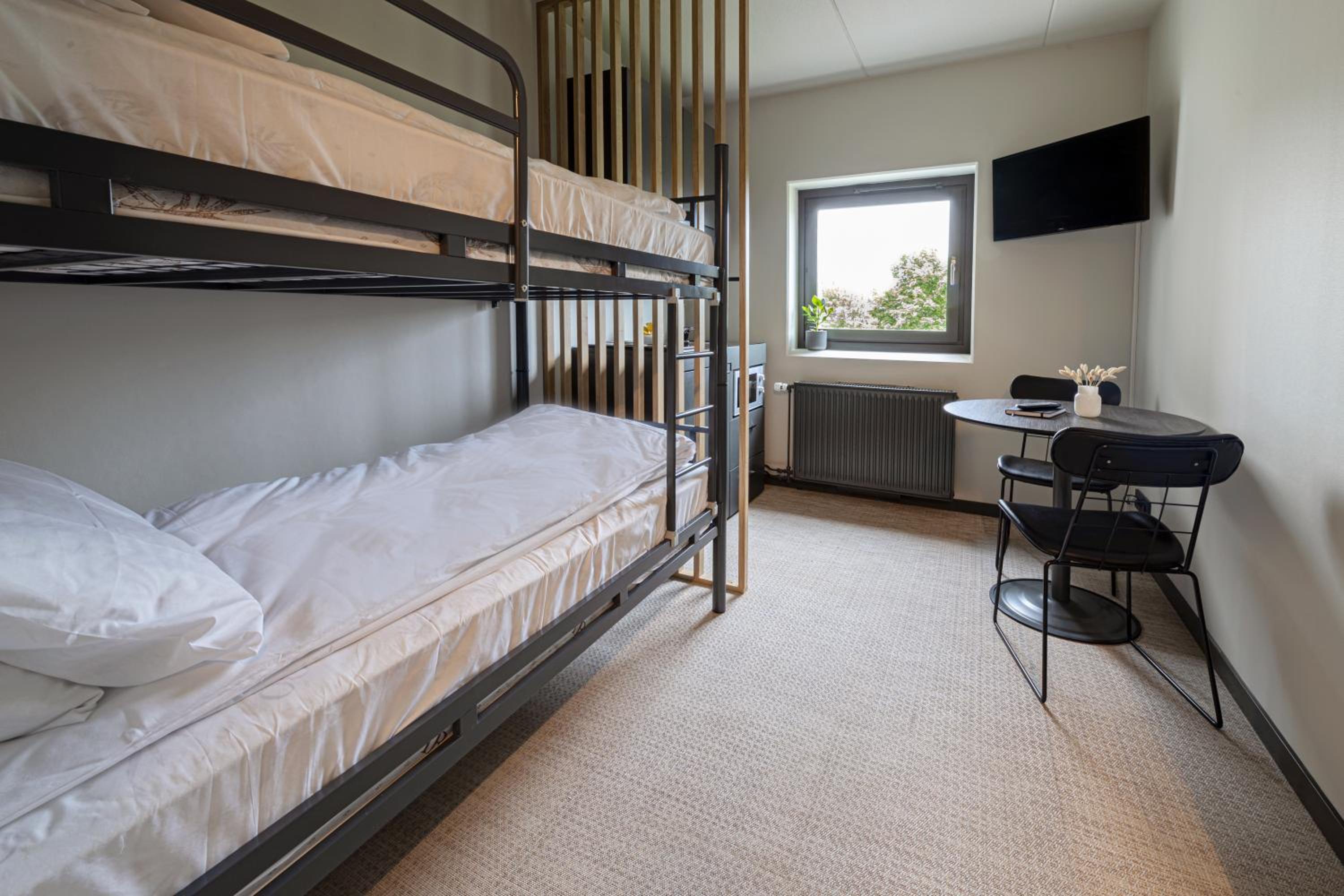 Studio Apartment - Photo 9