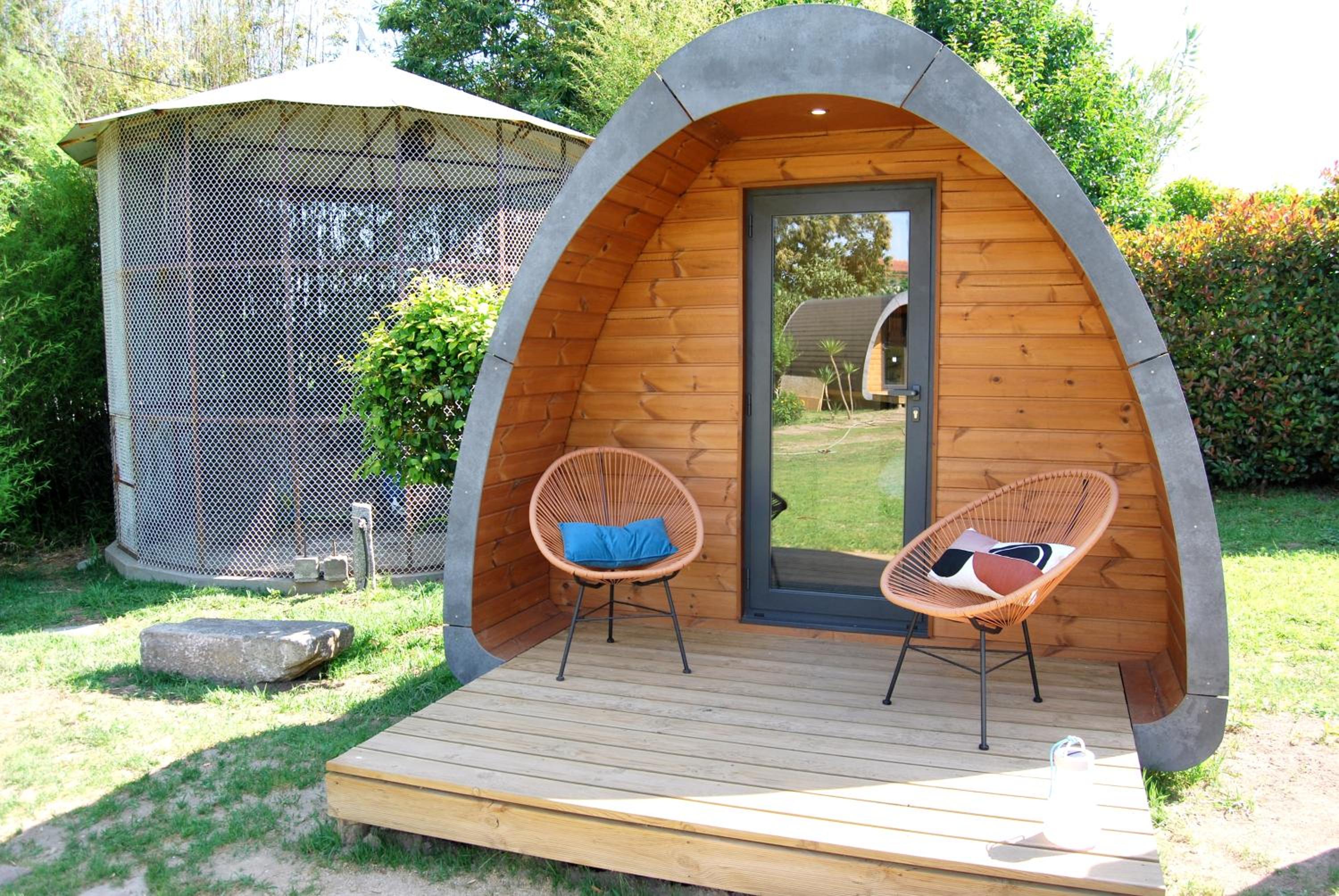 Bungalow with Garden View - Photo 7