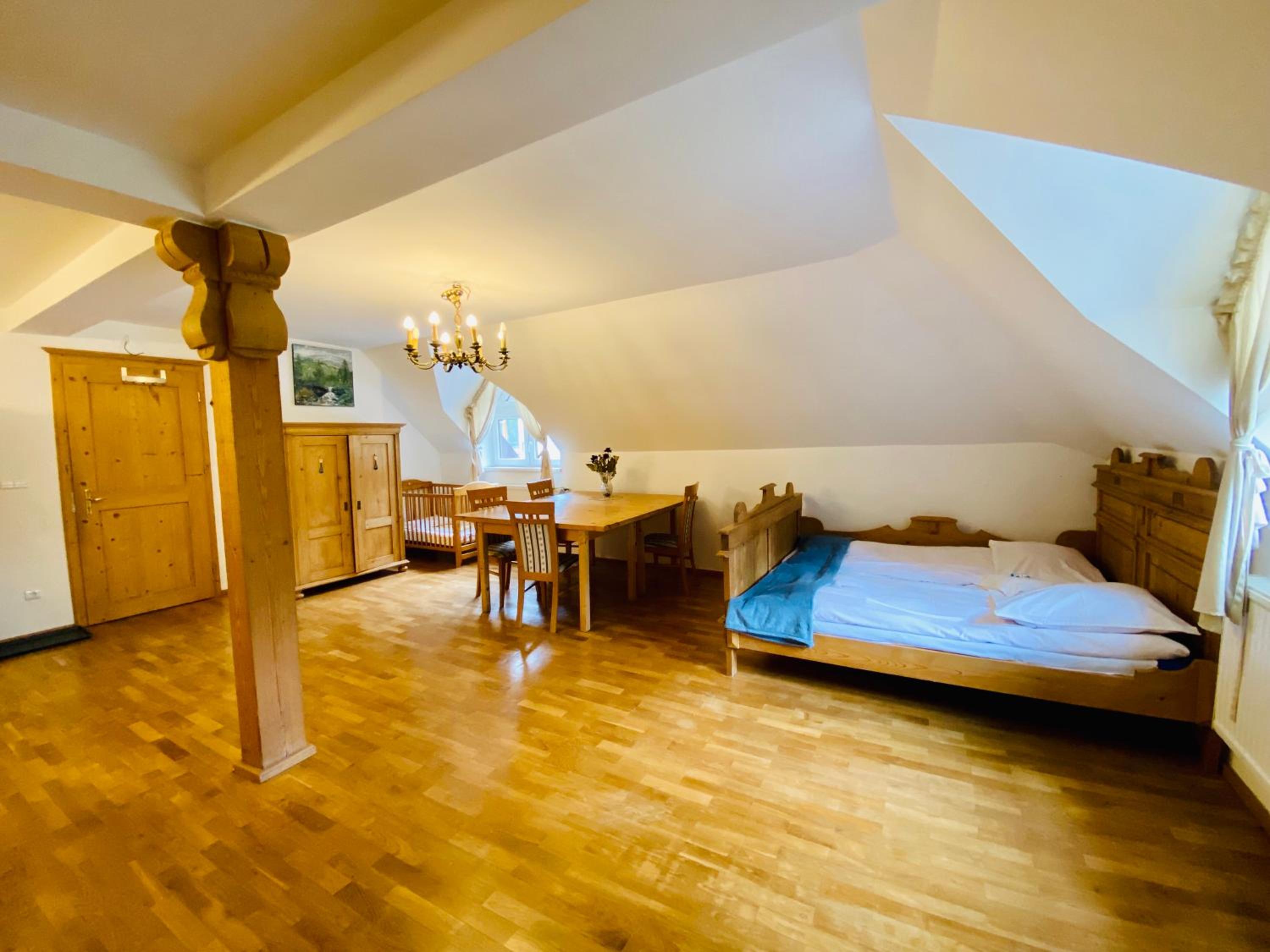 King Room with Two King Beds photo 3