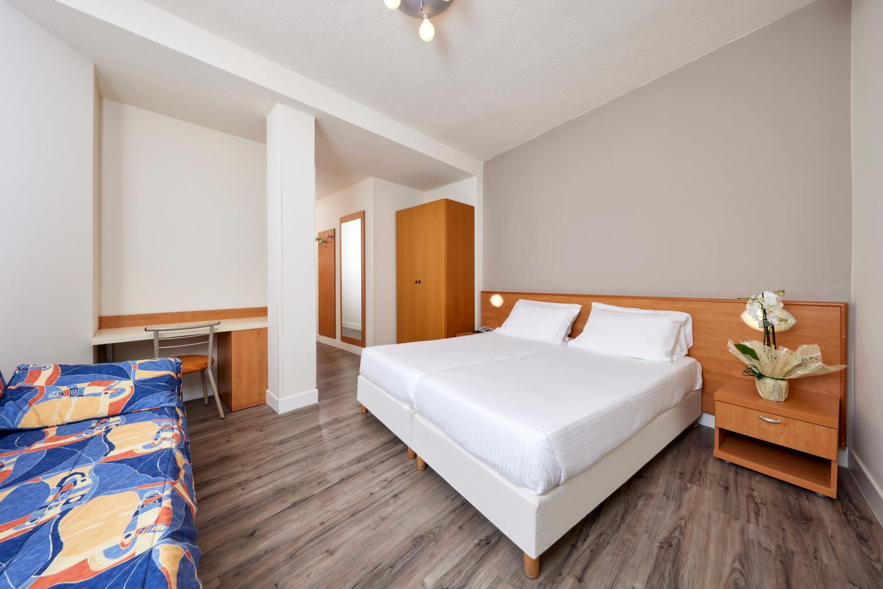 Standard Room photo 1